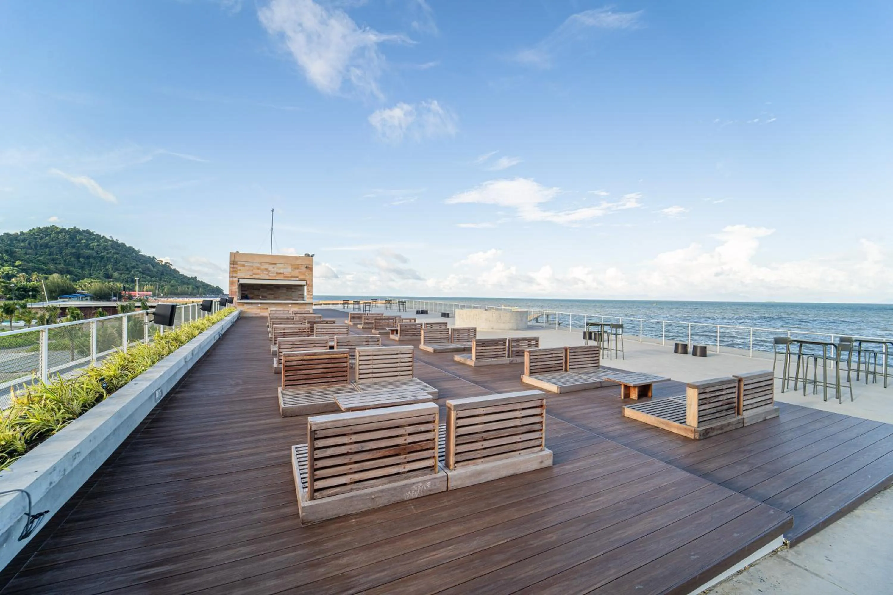 Restaurant/places to eat in Knai Bang Chatt Resort