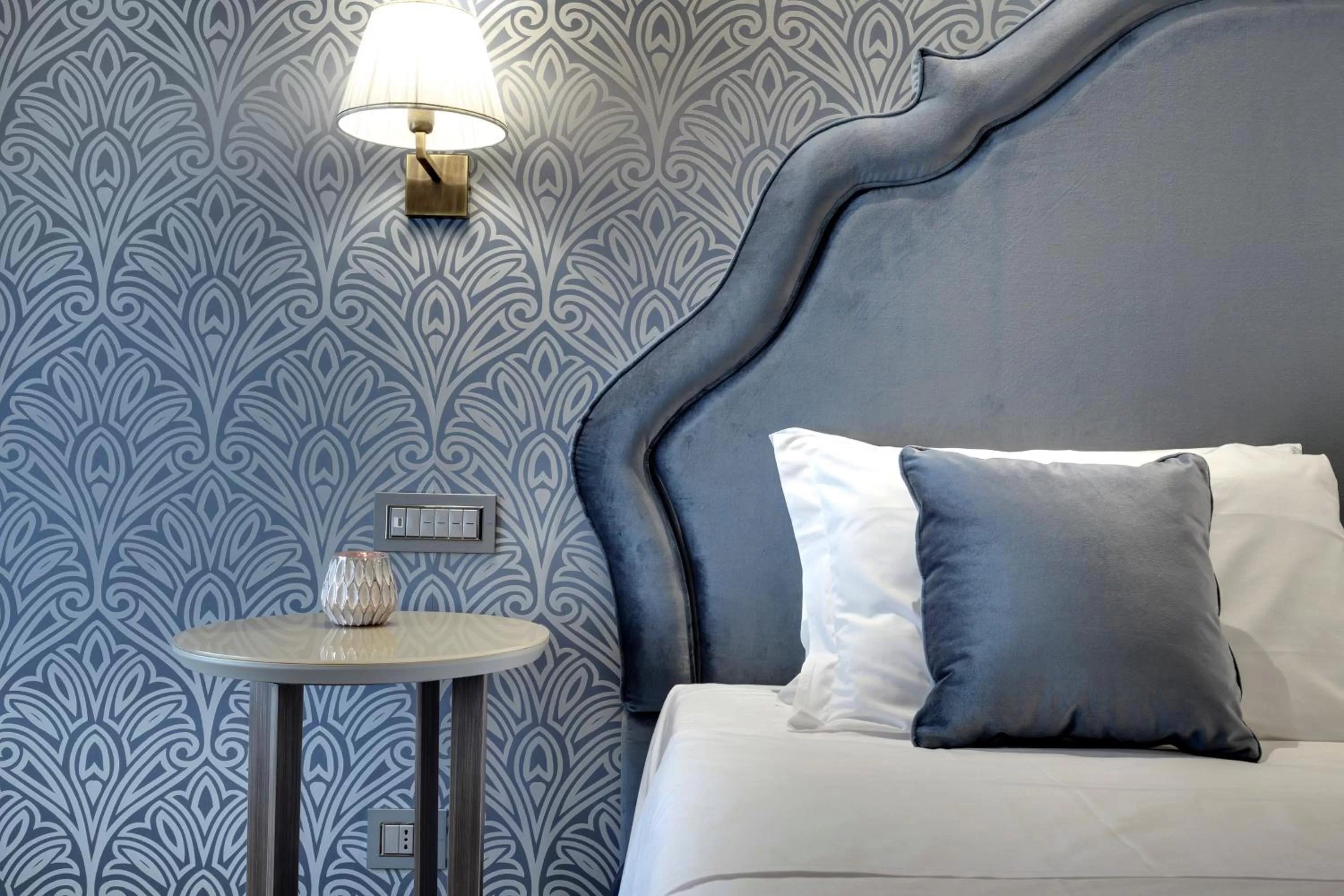 Decorative detail, Bed in Hotel Donà Palace