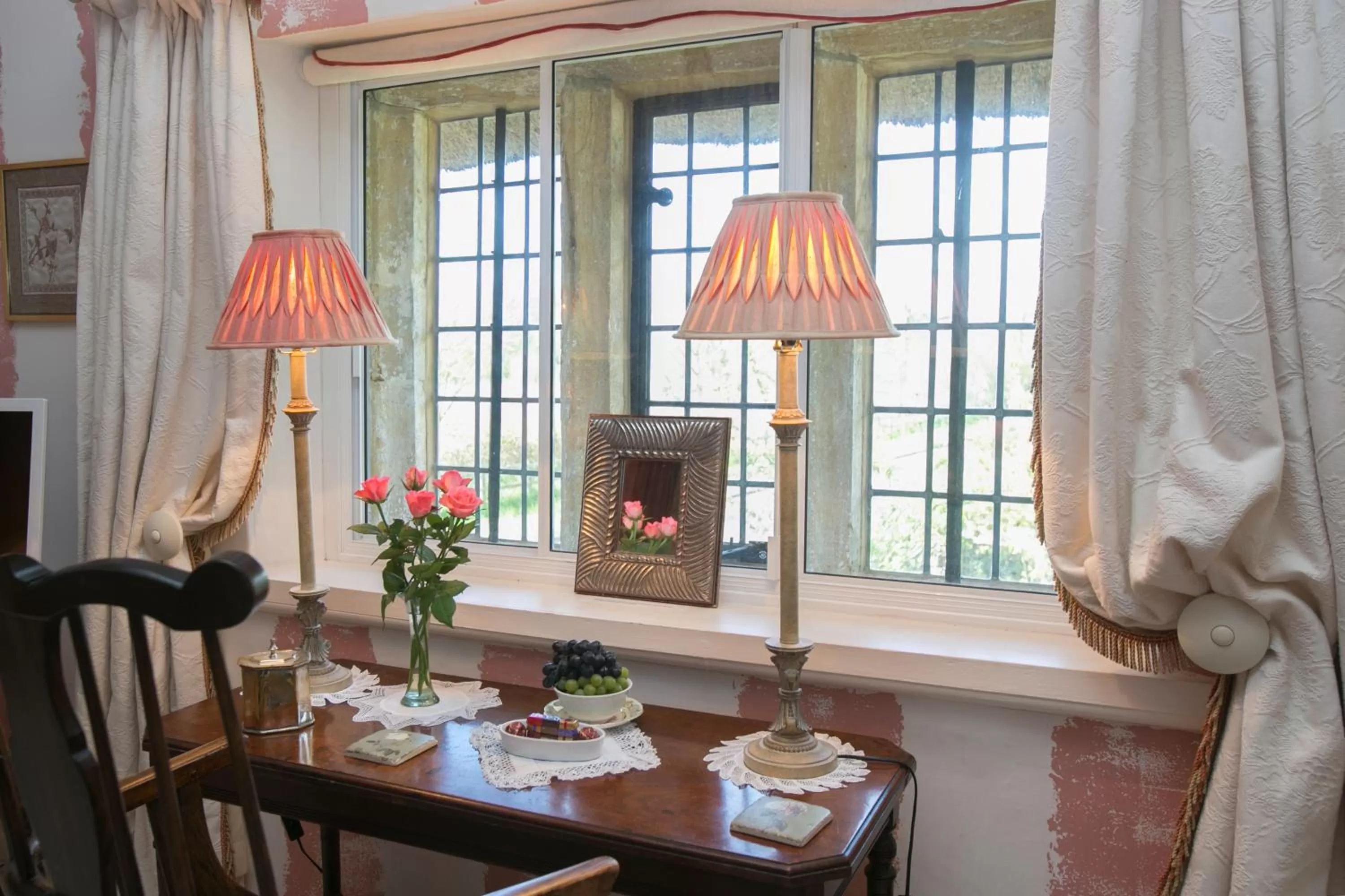 Bedroom in Tudor Cottage B&B Frampton