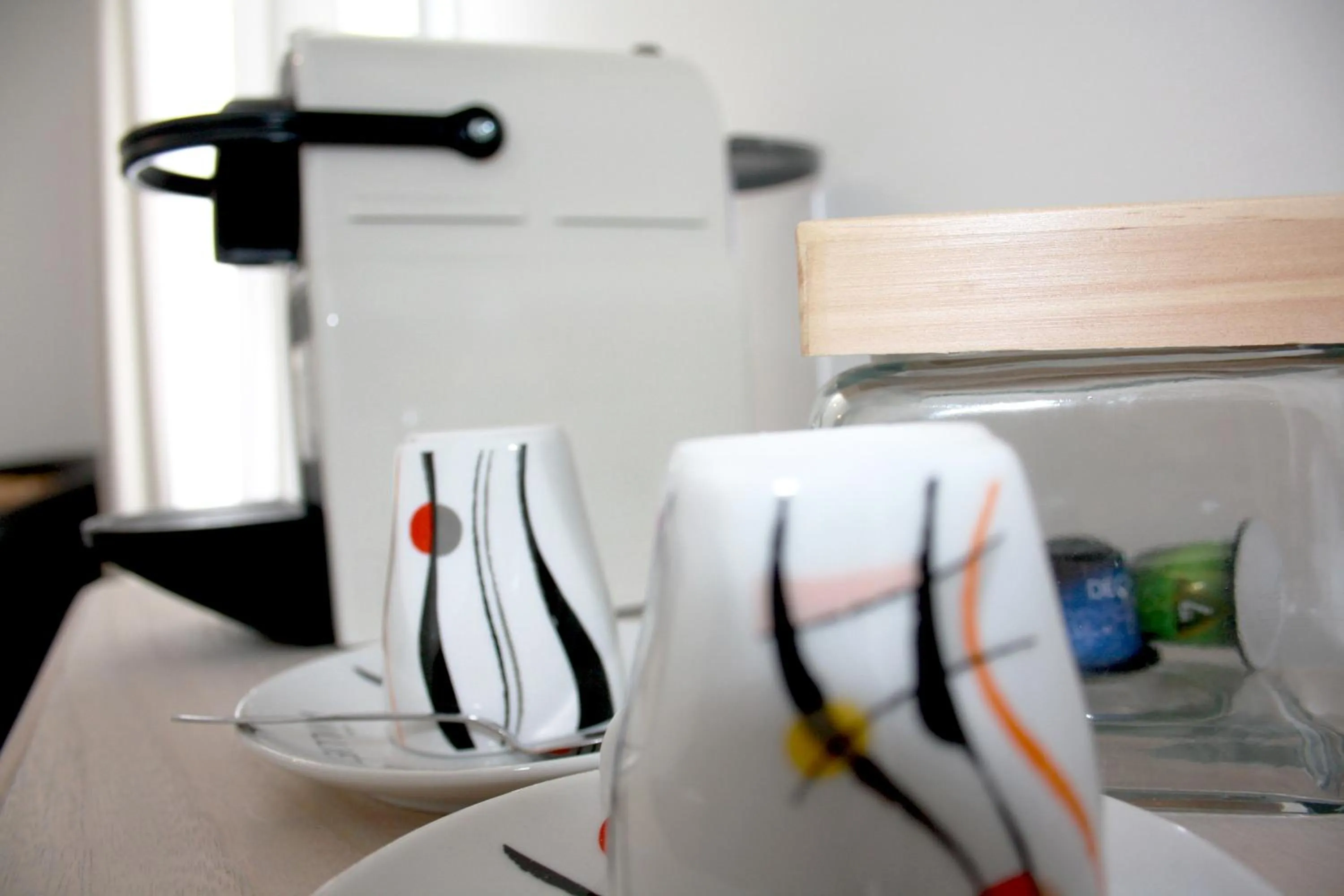 Coffee/tea facilities in Logis Hôtel Sea View