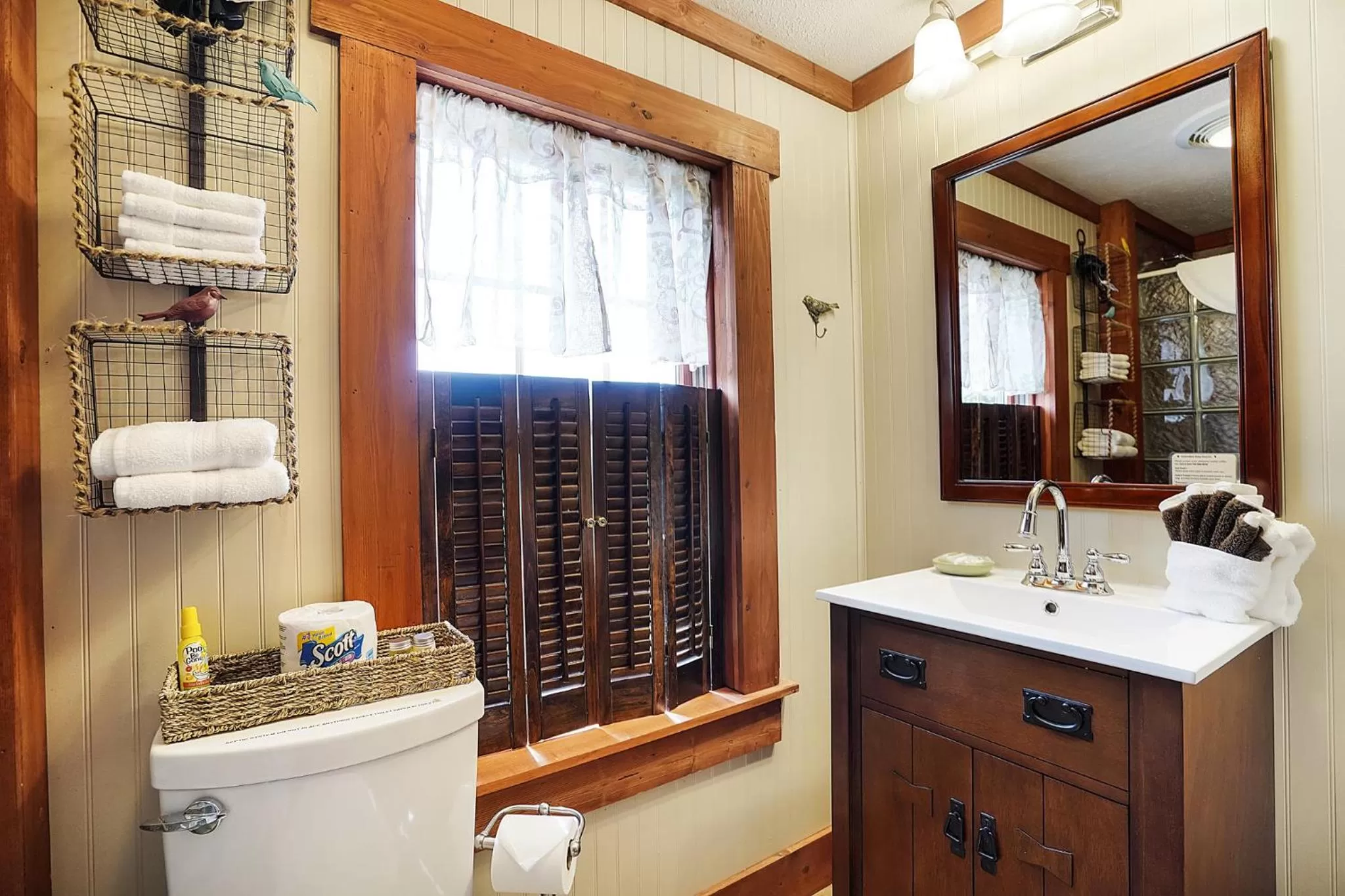 Bathroom in Hocking Hills Inn