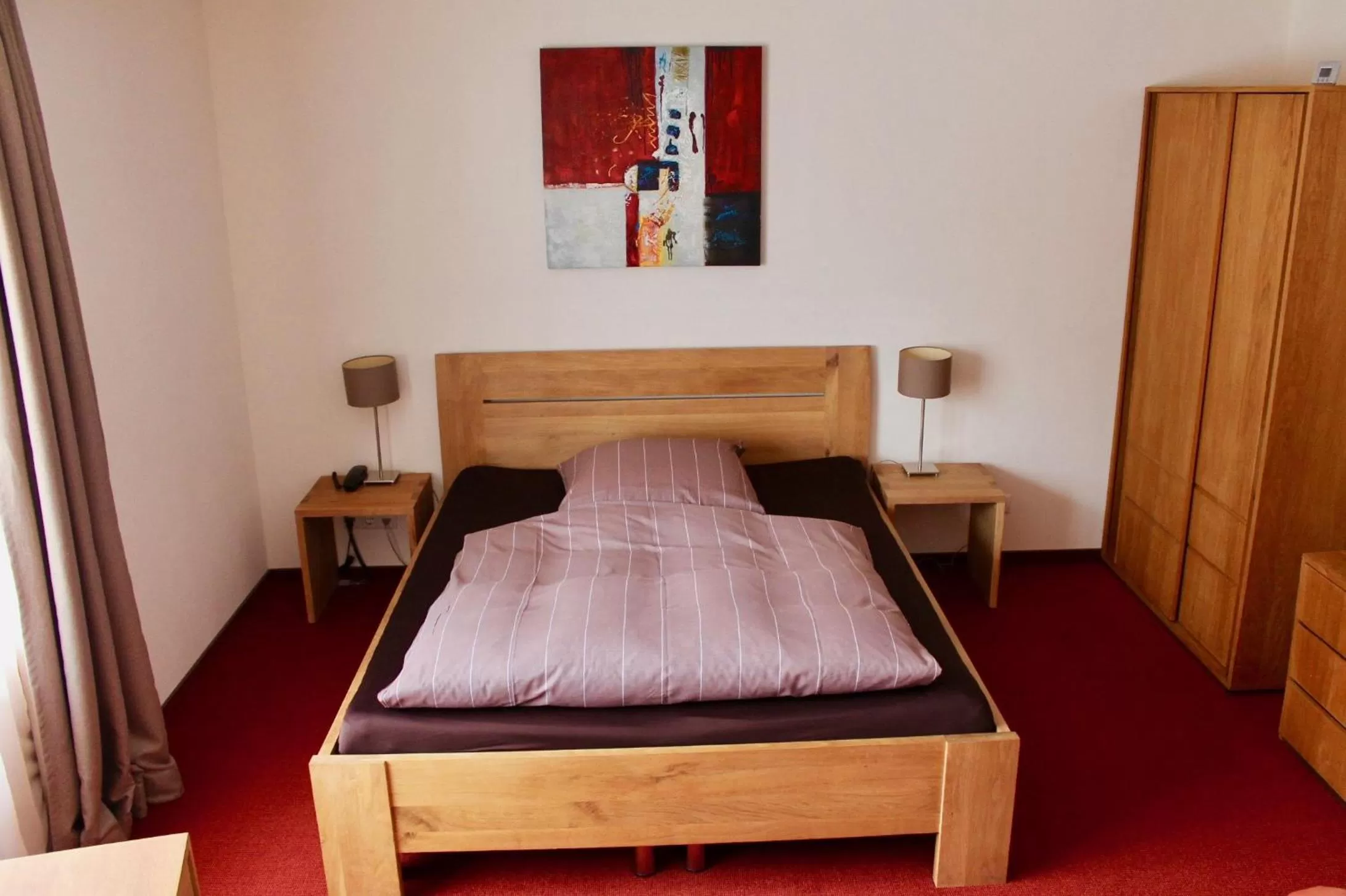 Bed in Hotel Donnersberg