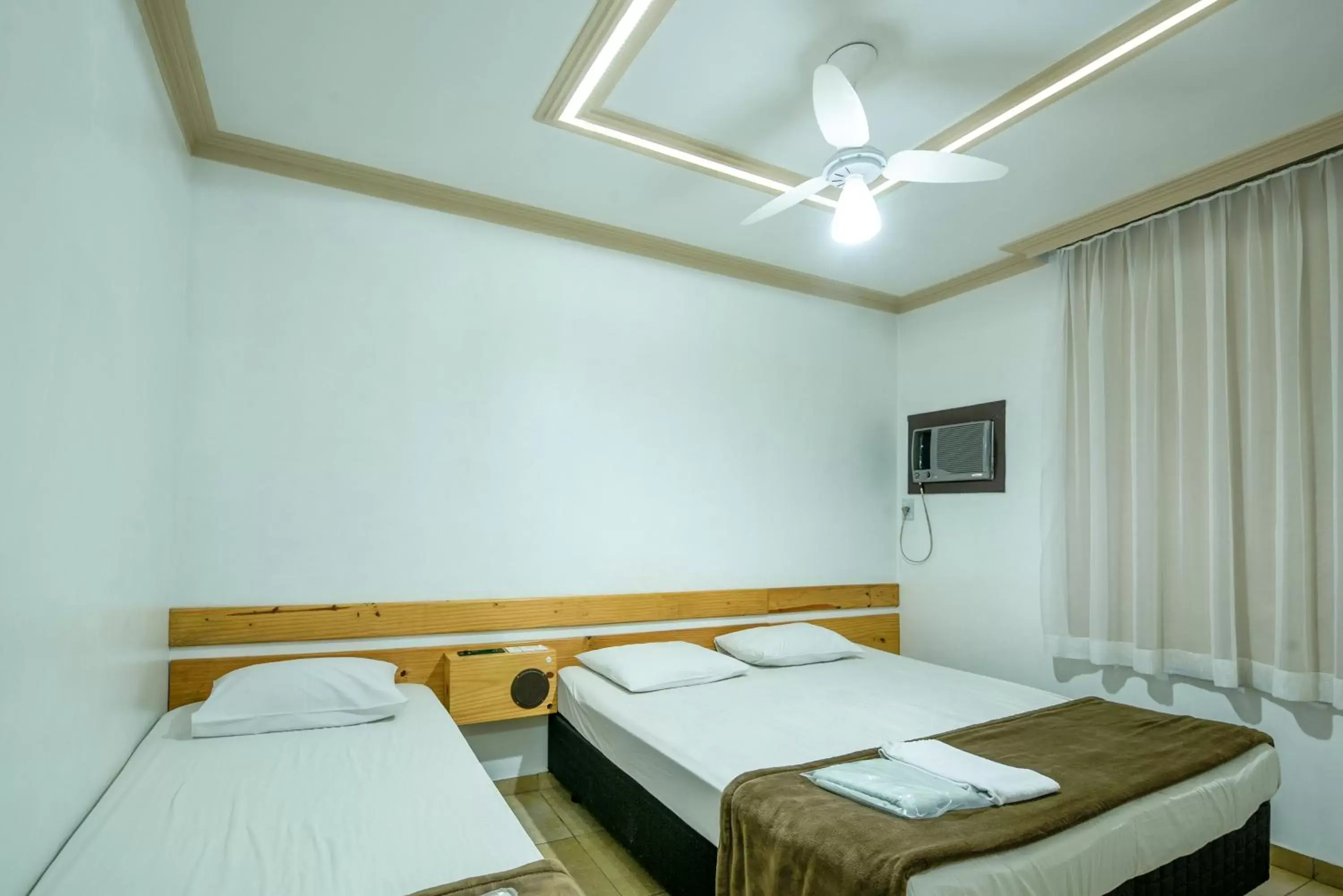 Deluxe Triple Room - HOTEL in Classic Hotel e Motel Deluxe Triple Room - HOTEL in Classic Hotel e Motel