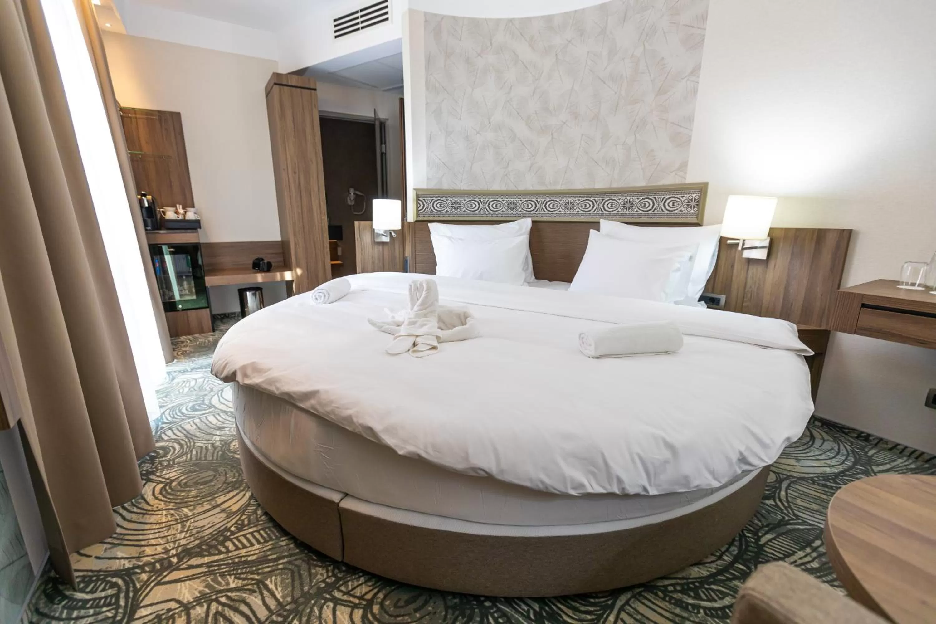 Bedroom, Bed in HOTEL CRYSTAL WELLNESS & SPA superior