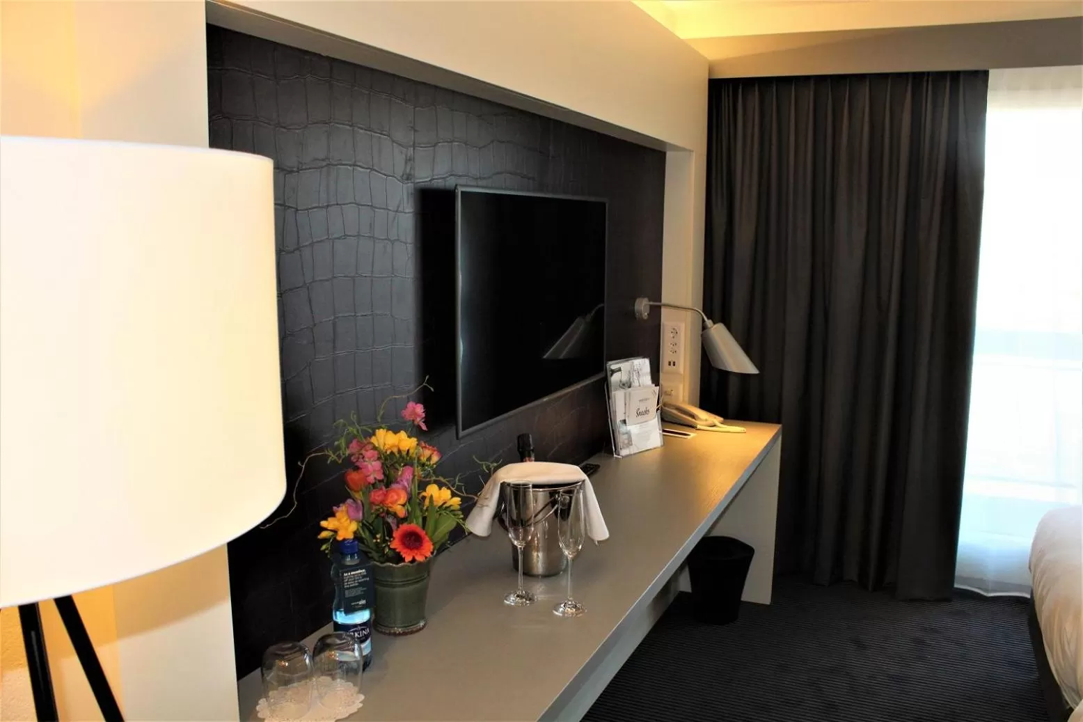 TV and multimedia in Mercure Biel