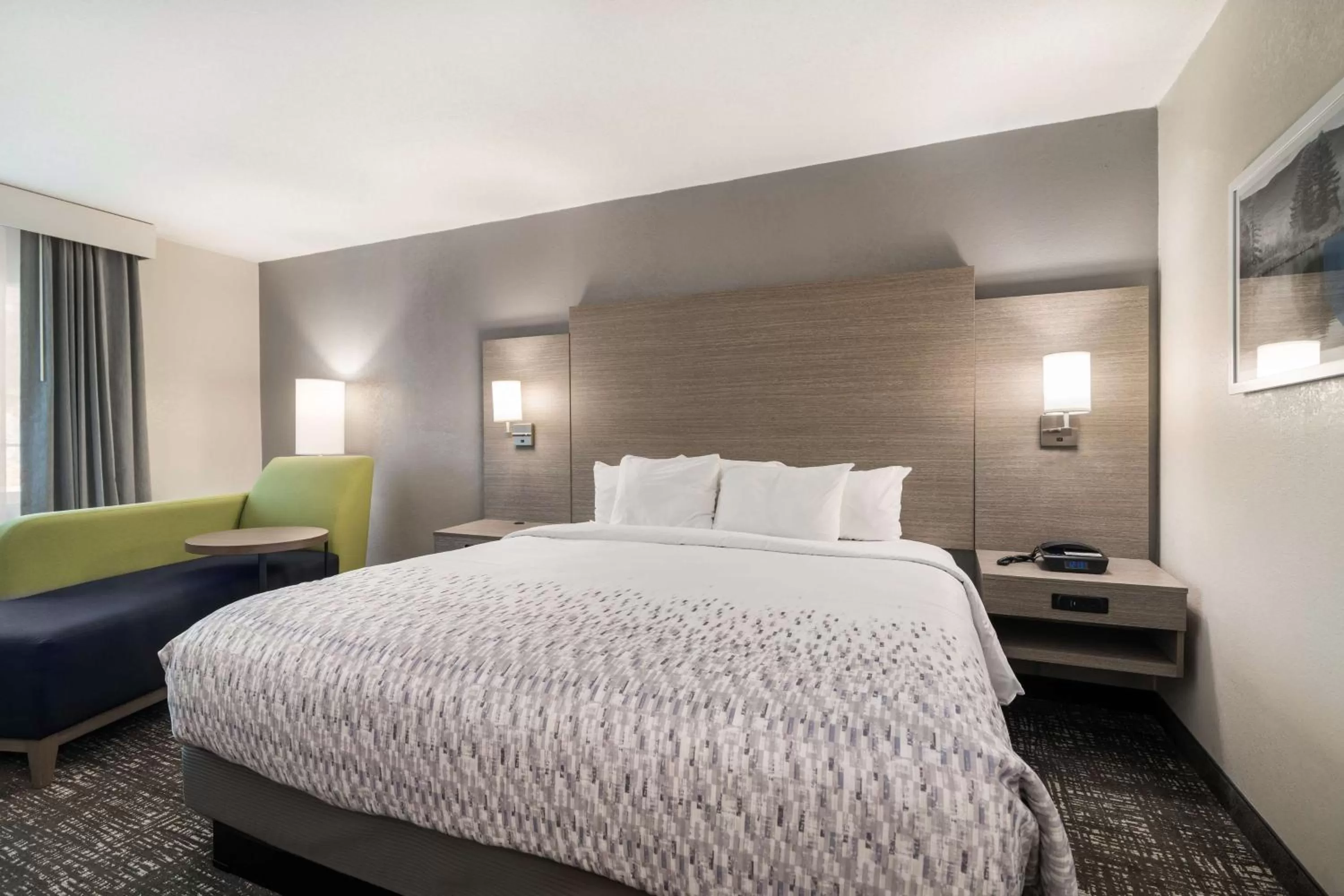 Bedroom, Bed in Best Western Plymouth Inn-White Mountains