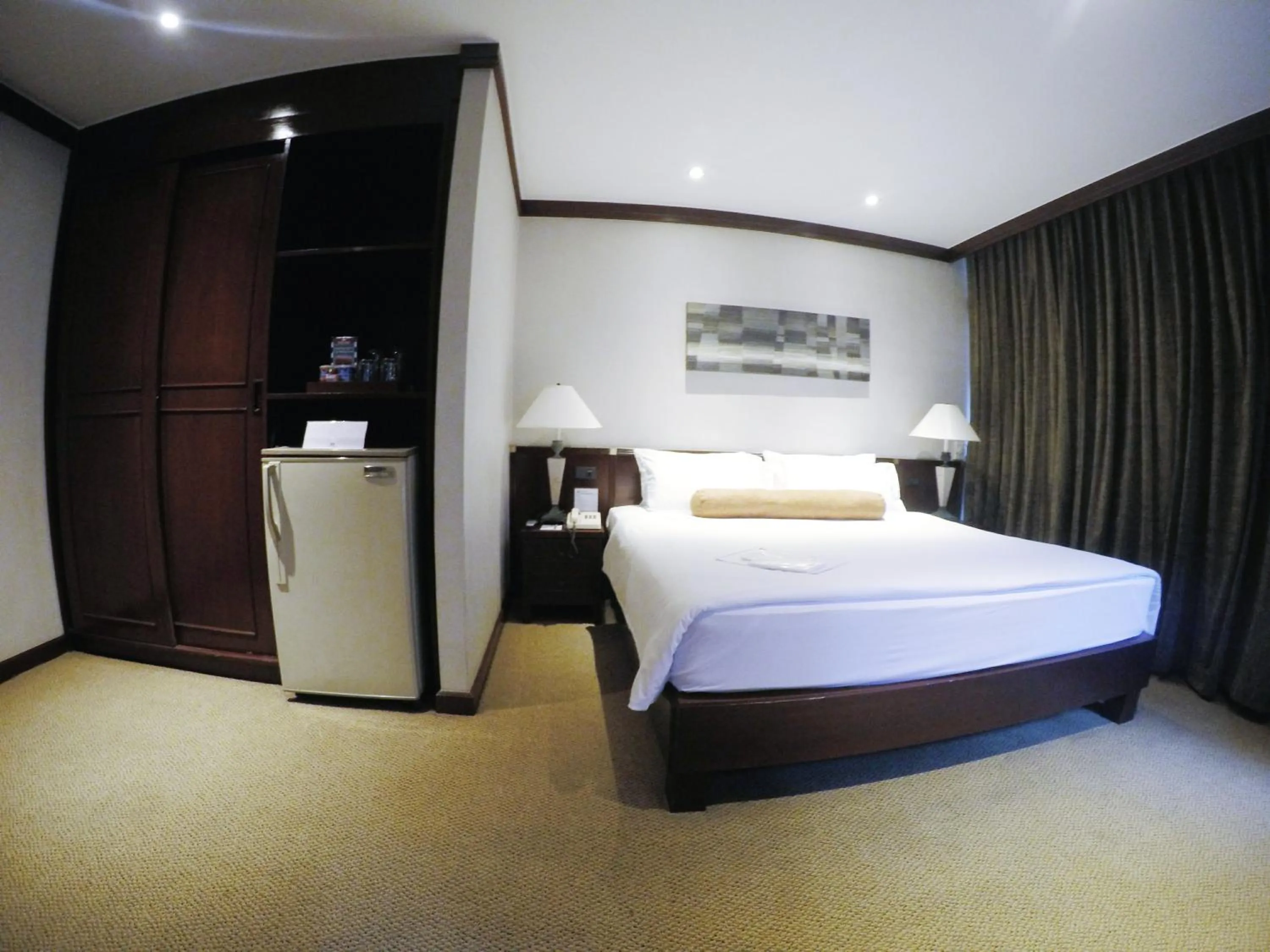 Bedroom, Bed in City Lodge Bangkok