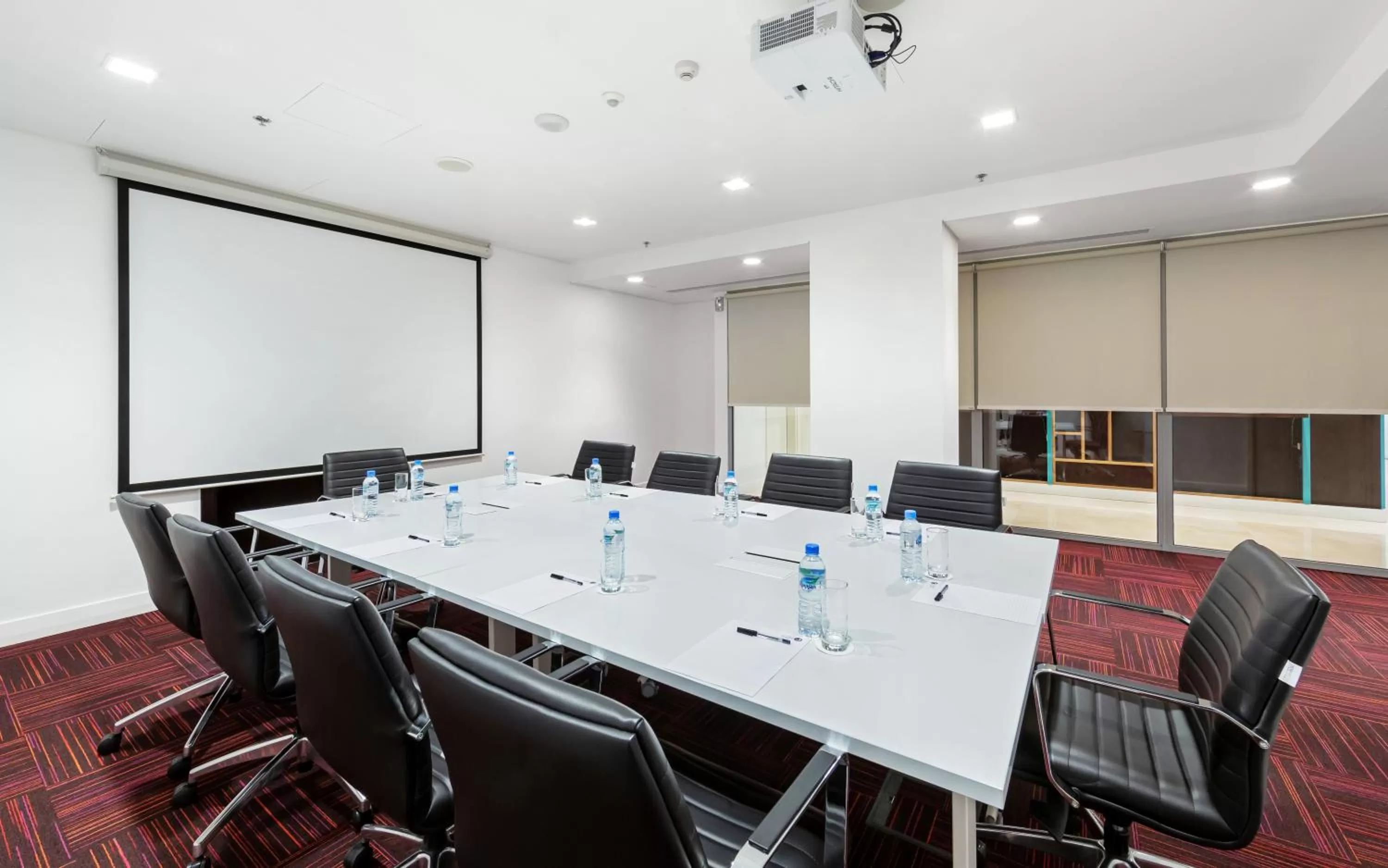 Business facilities in Premier Inn Doha Airport