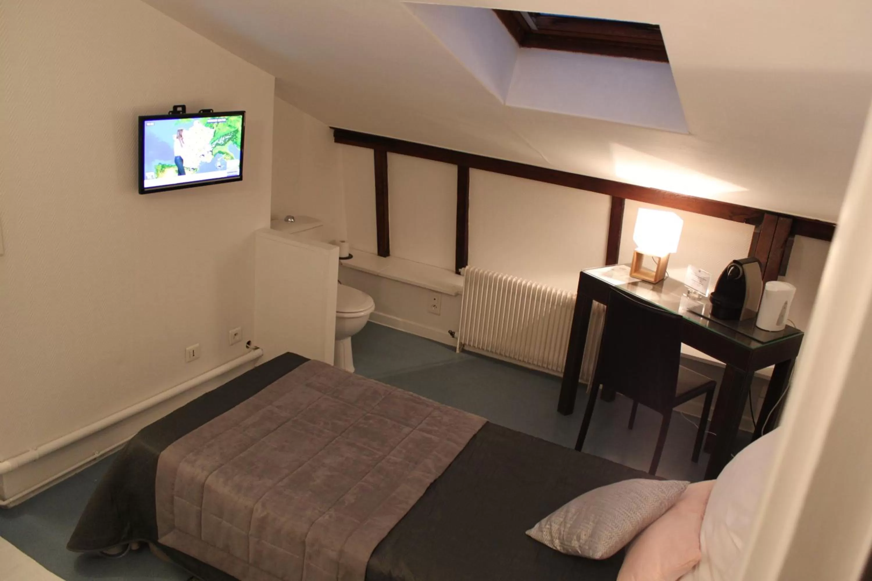 TV/Entertainment Center in Résidence et Chambres d'Hôtes de La Porte d'Arras