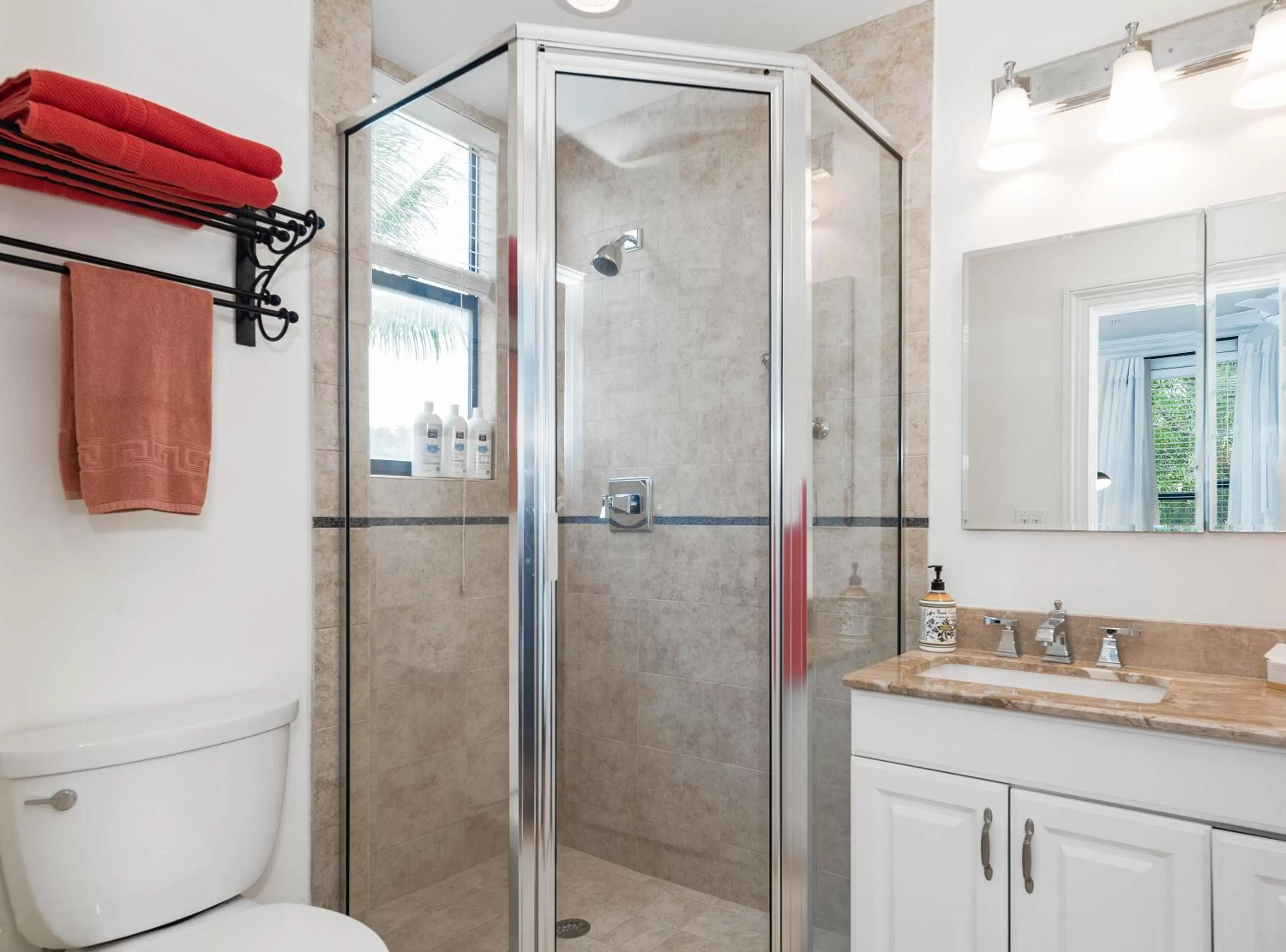 Shower in Tropicals of Palm Beach