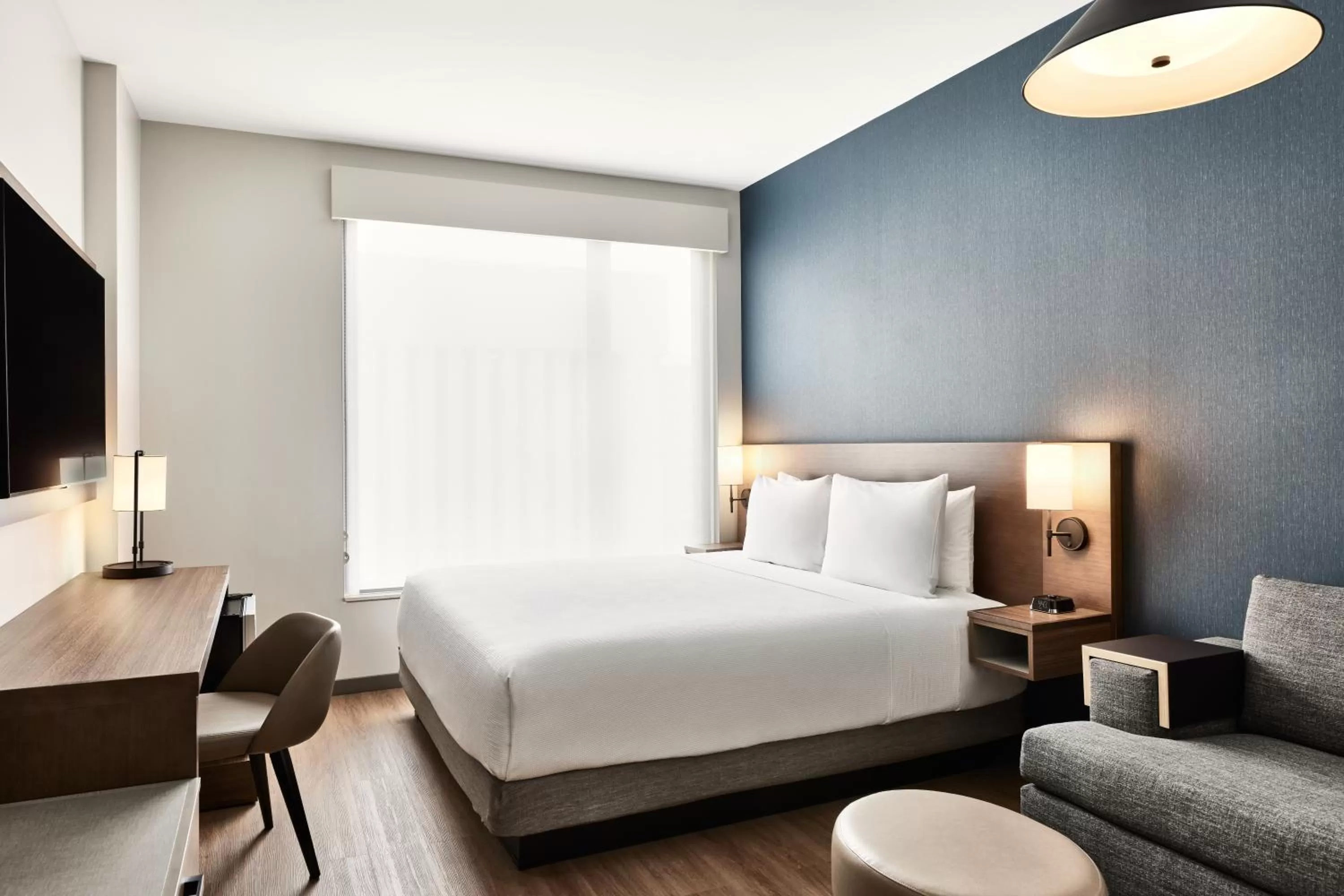 Guests, Bed in Hyatt Place Phoenix/Downtown