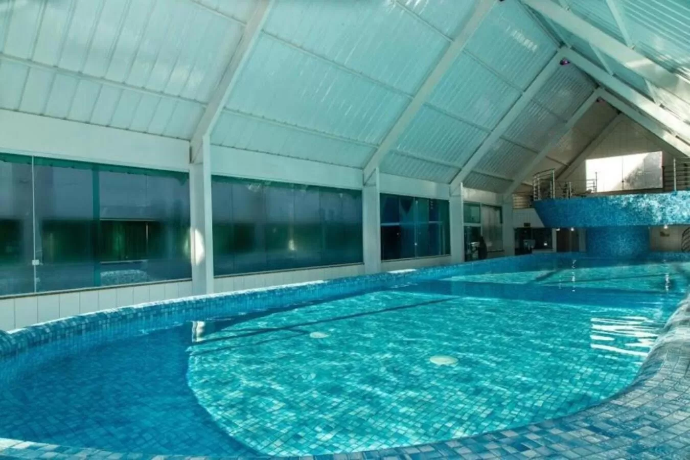 Swimming pool in Hotel Dan Inn Campos do Jordão