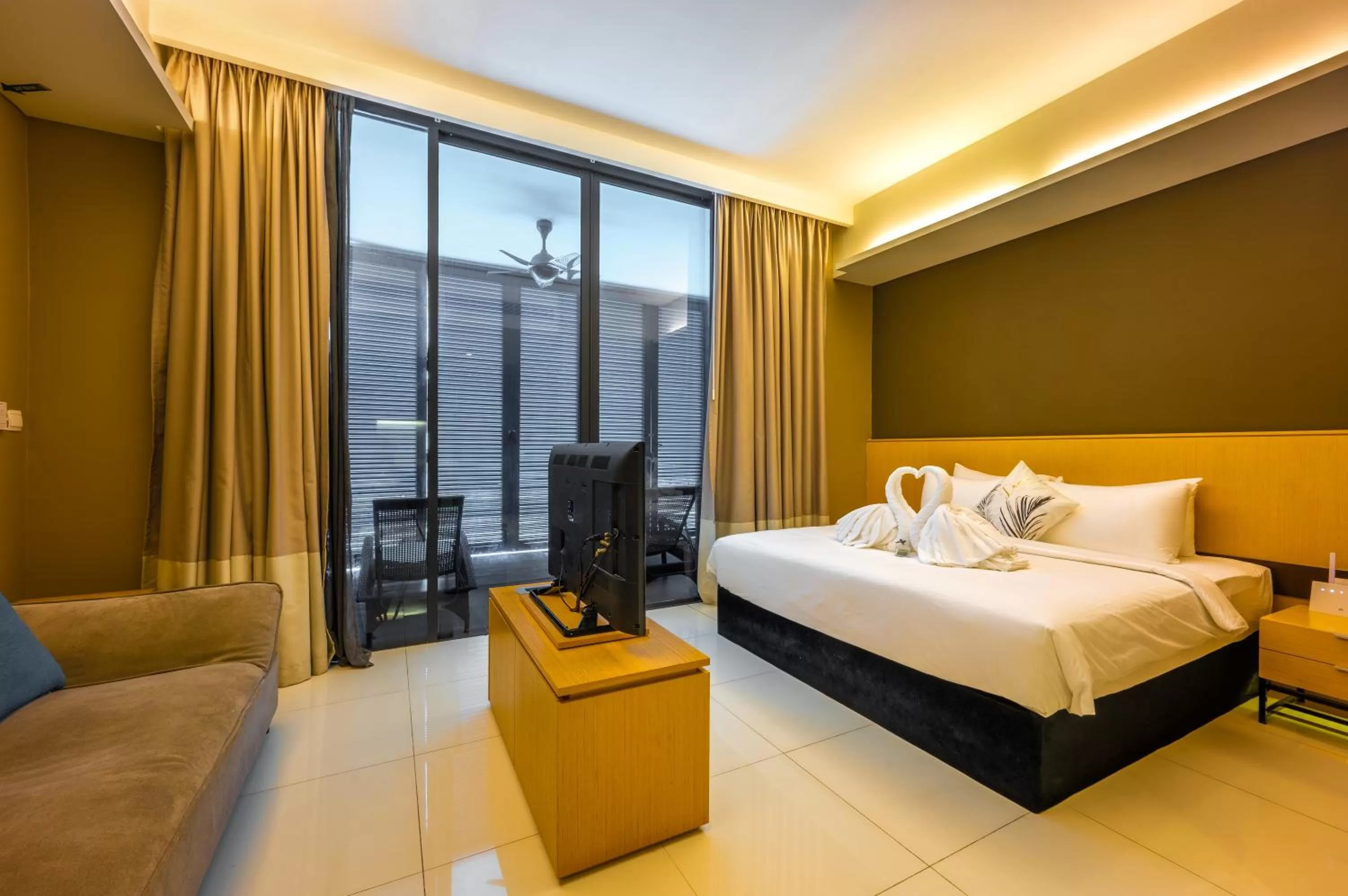 Photo of the whole room, Bed in Greystone 99 Suites