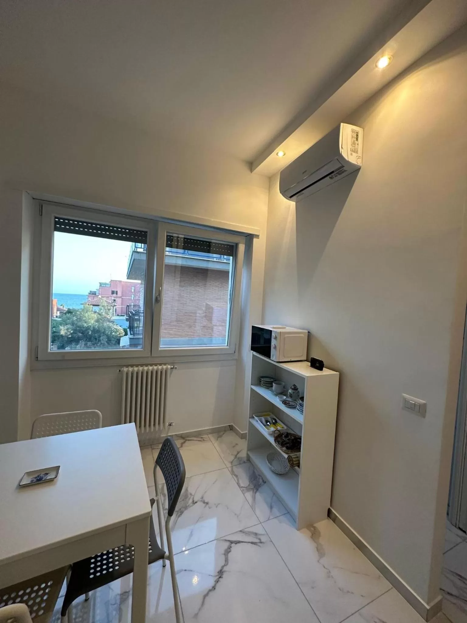 Al Porto Di Roma B&B