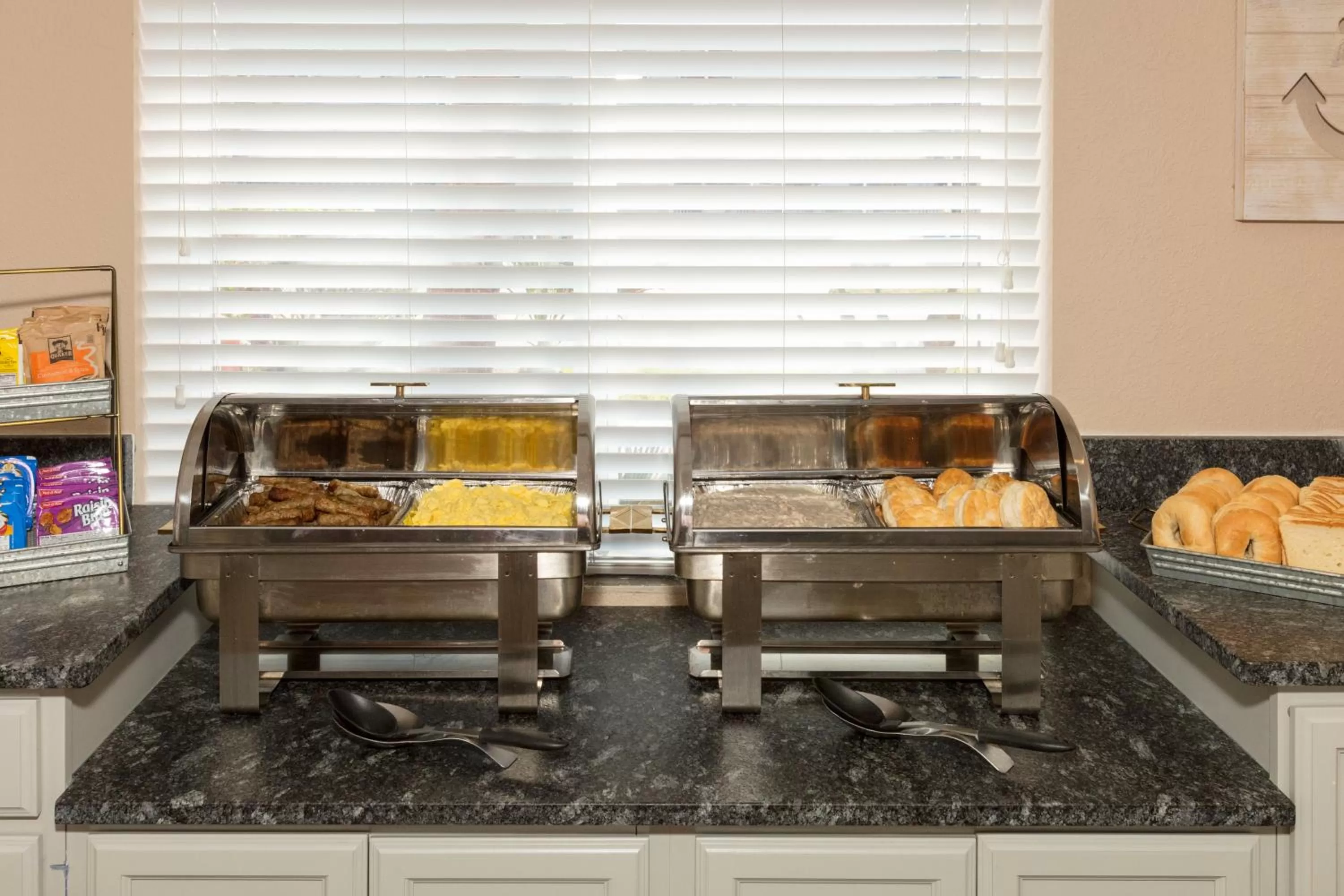 Breakfast in Amelia Hotel at the Beach