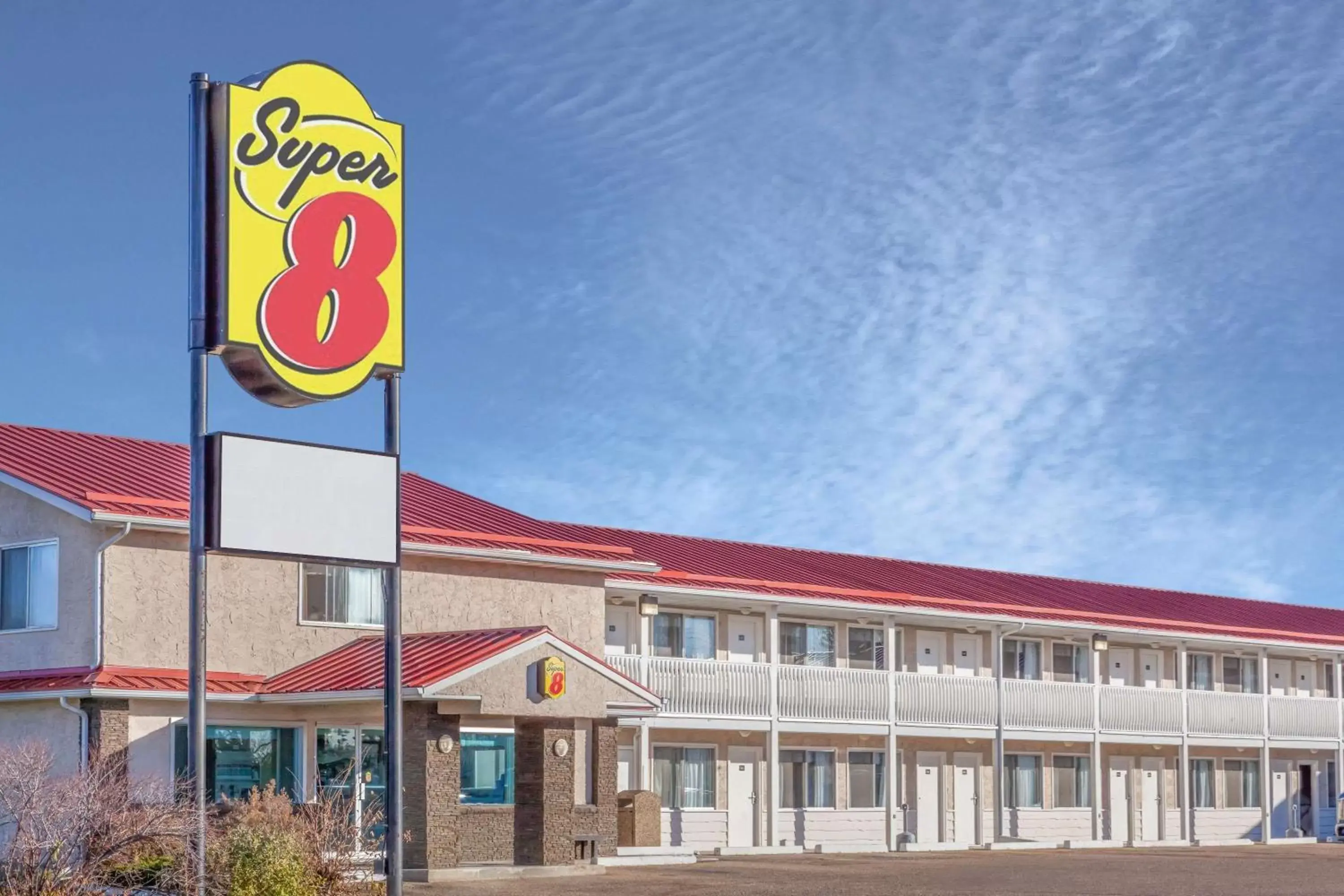 Super 8 by Wyndham Stettler Super 8 by Wyndham Stettler