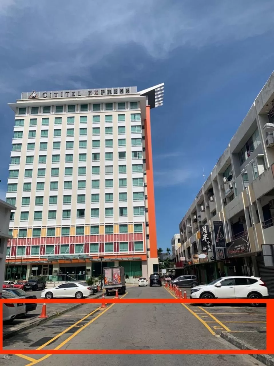 Parking in AC Residence - Behind Cititel Hotel