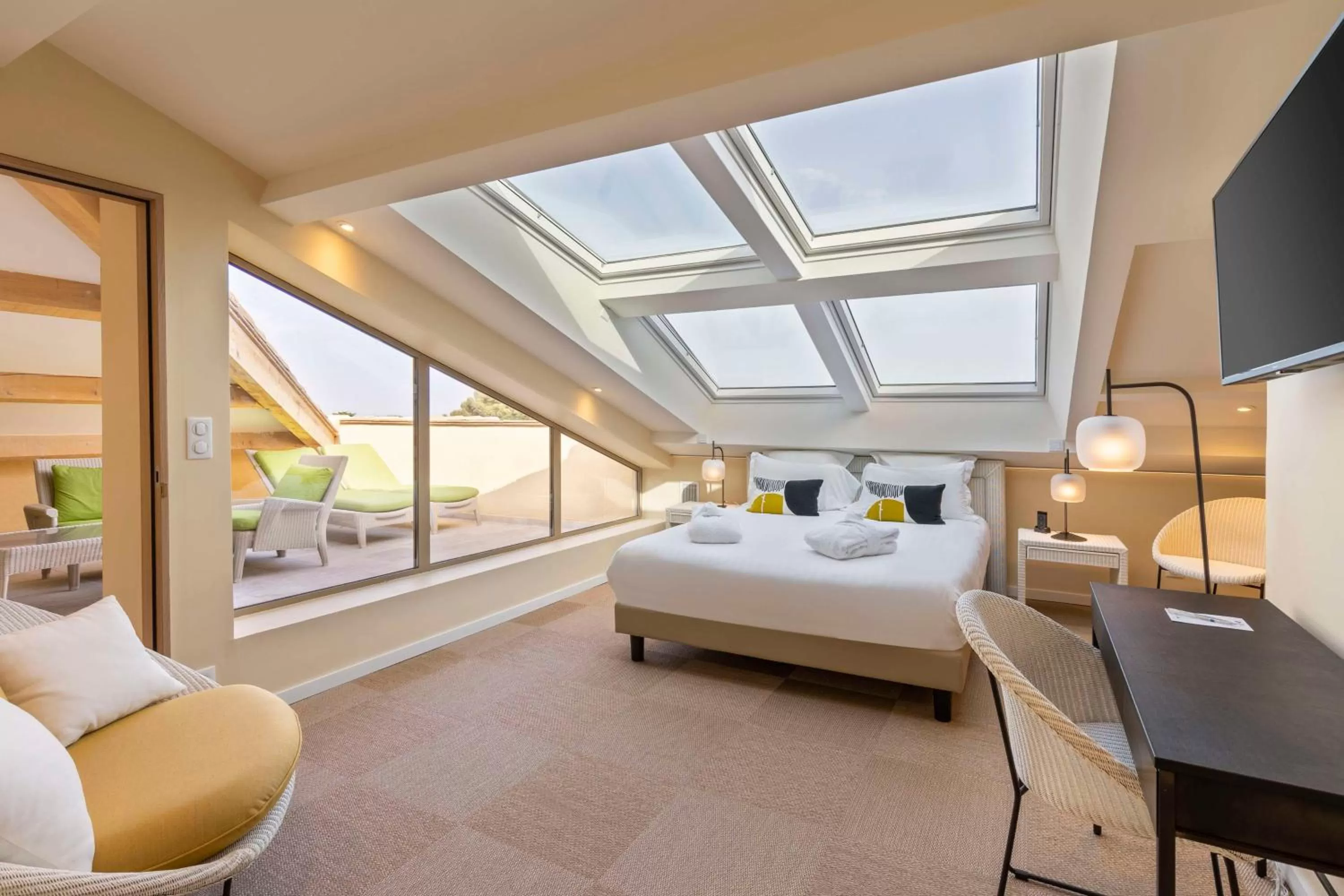 Photo of the whole room, Bed in Best Western Premier Montfleuri