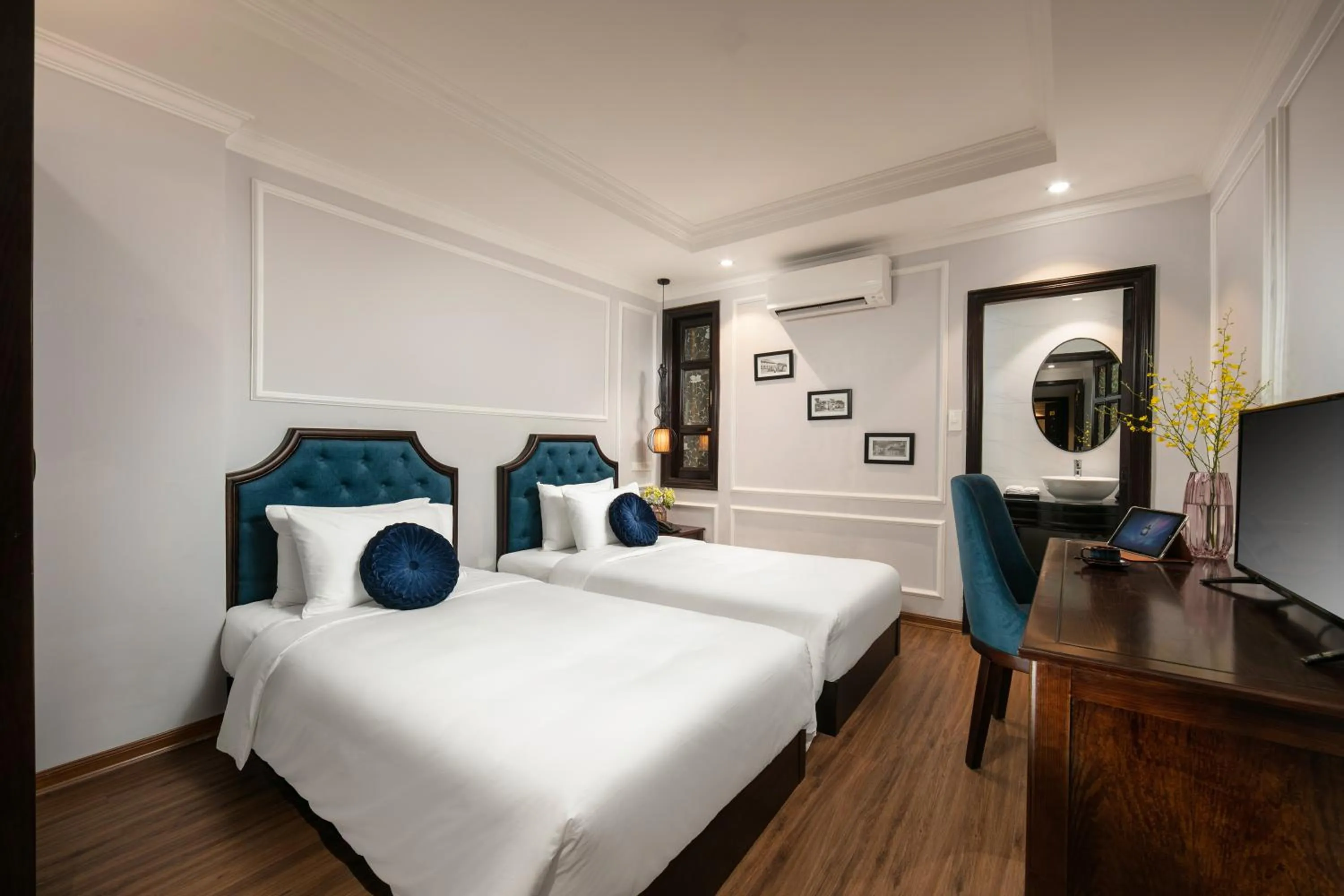 Photo of the whole room, Bed in Maya Boutique Hotel & Spa