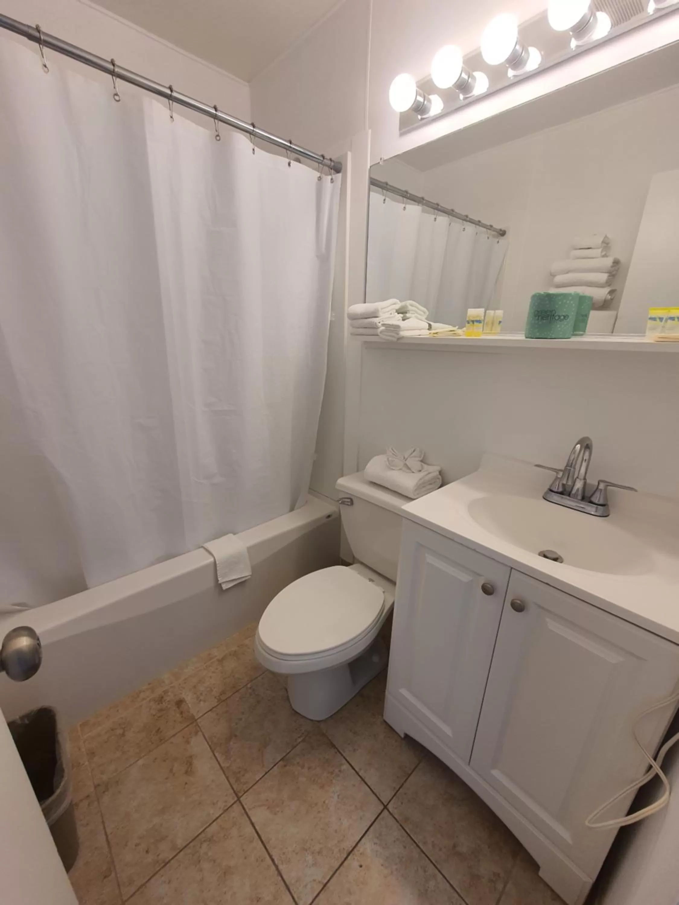 Bathroom in Cara Mara Resort