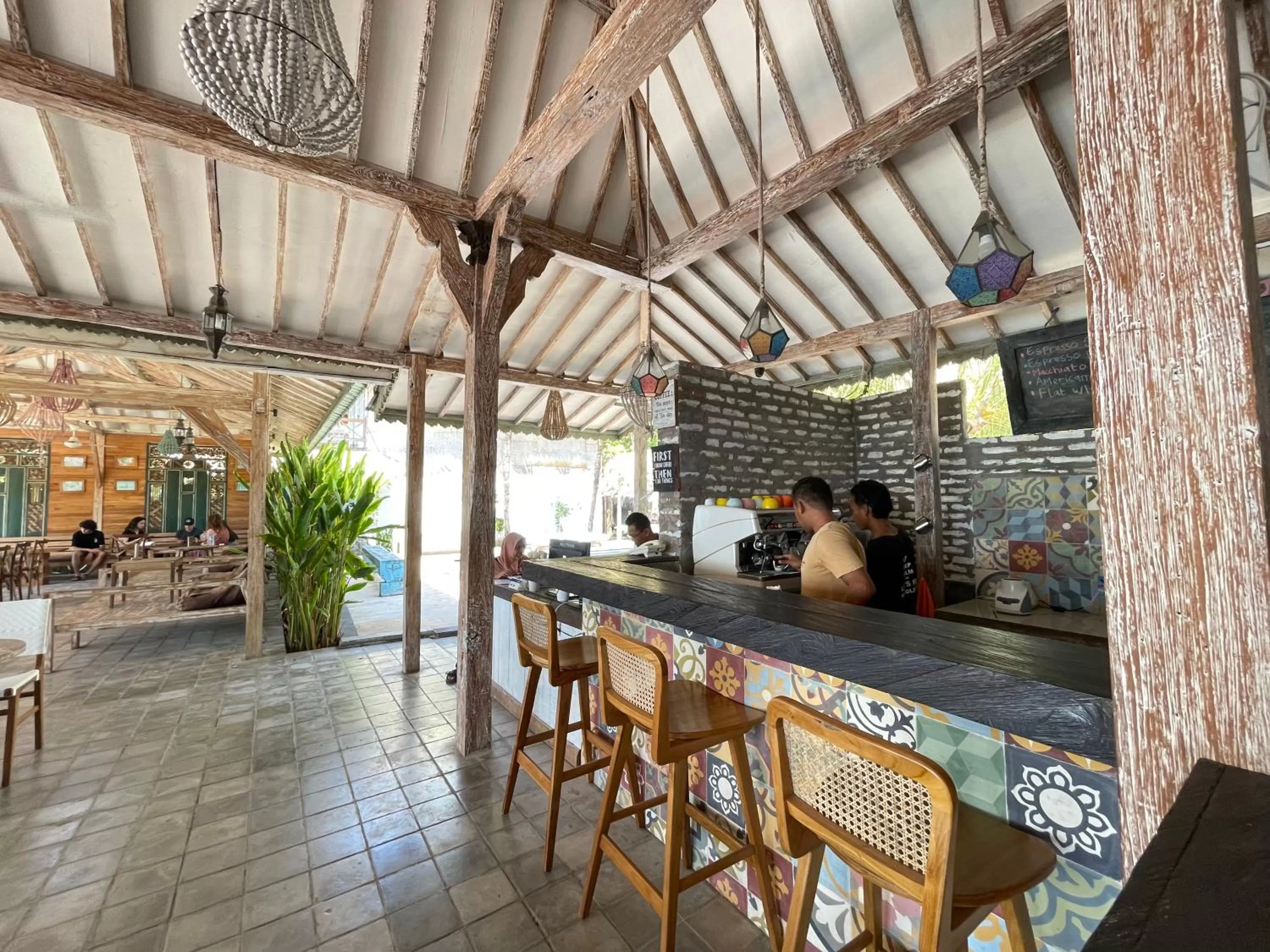 Restaurant/places to eat in Sedjiwa