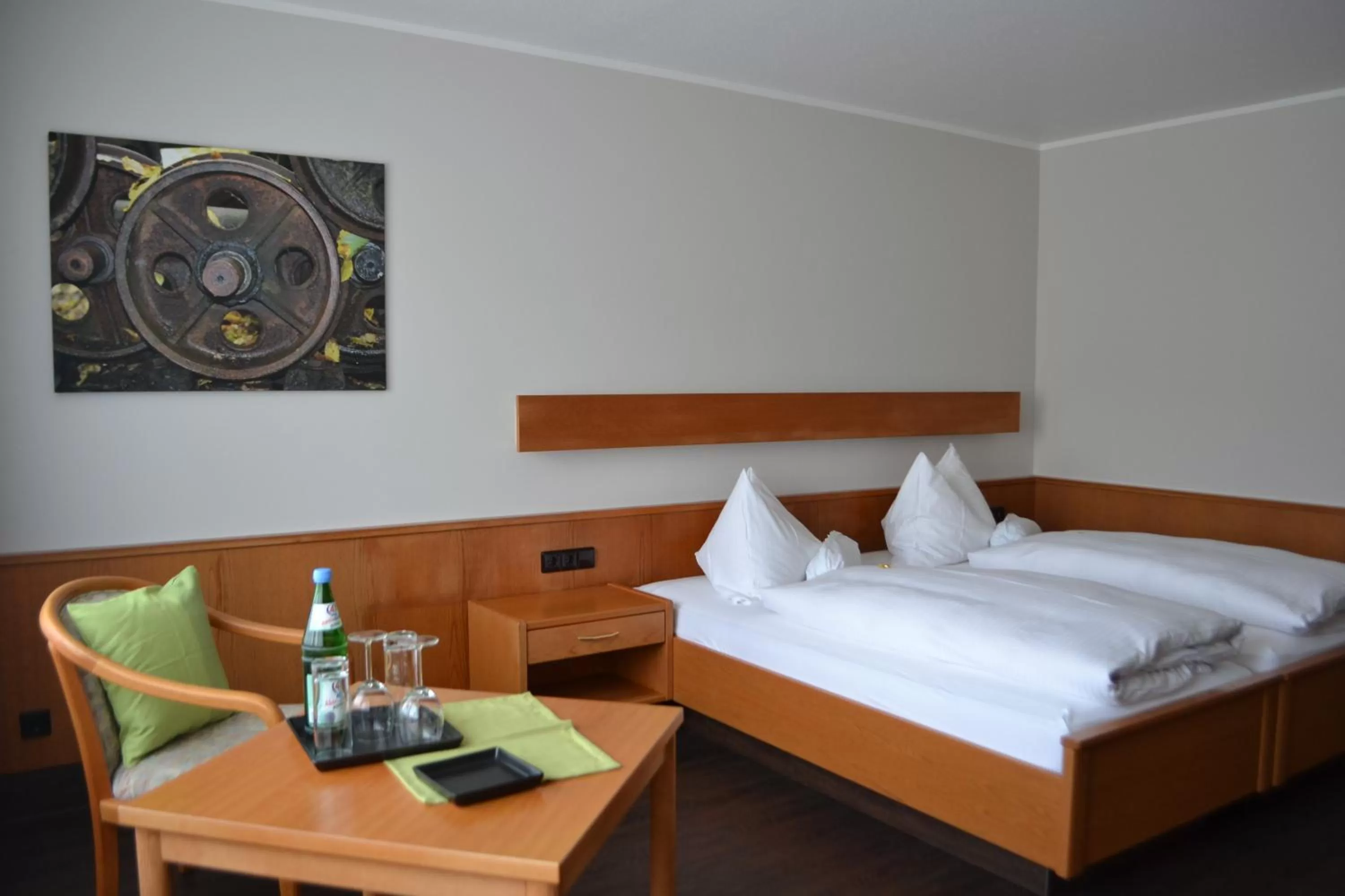 Photo of the whole room, Bed in Aparthotel Sprendlingen