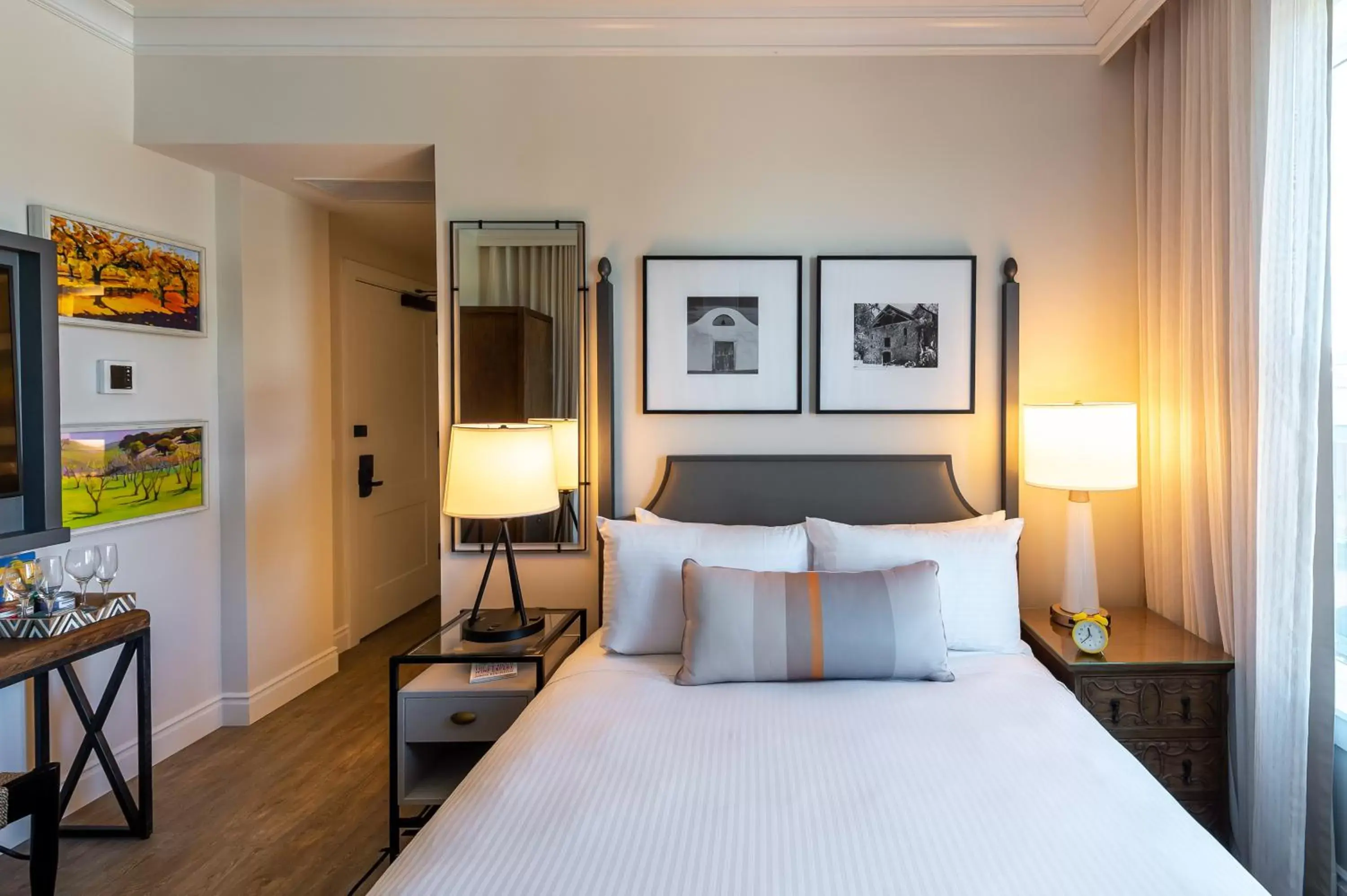 Deluxe Queen Room in Hotel E Deluxe Queen Room in Hotel E