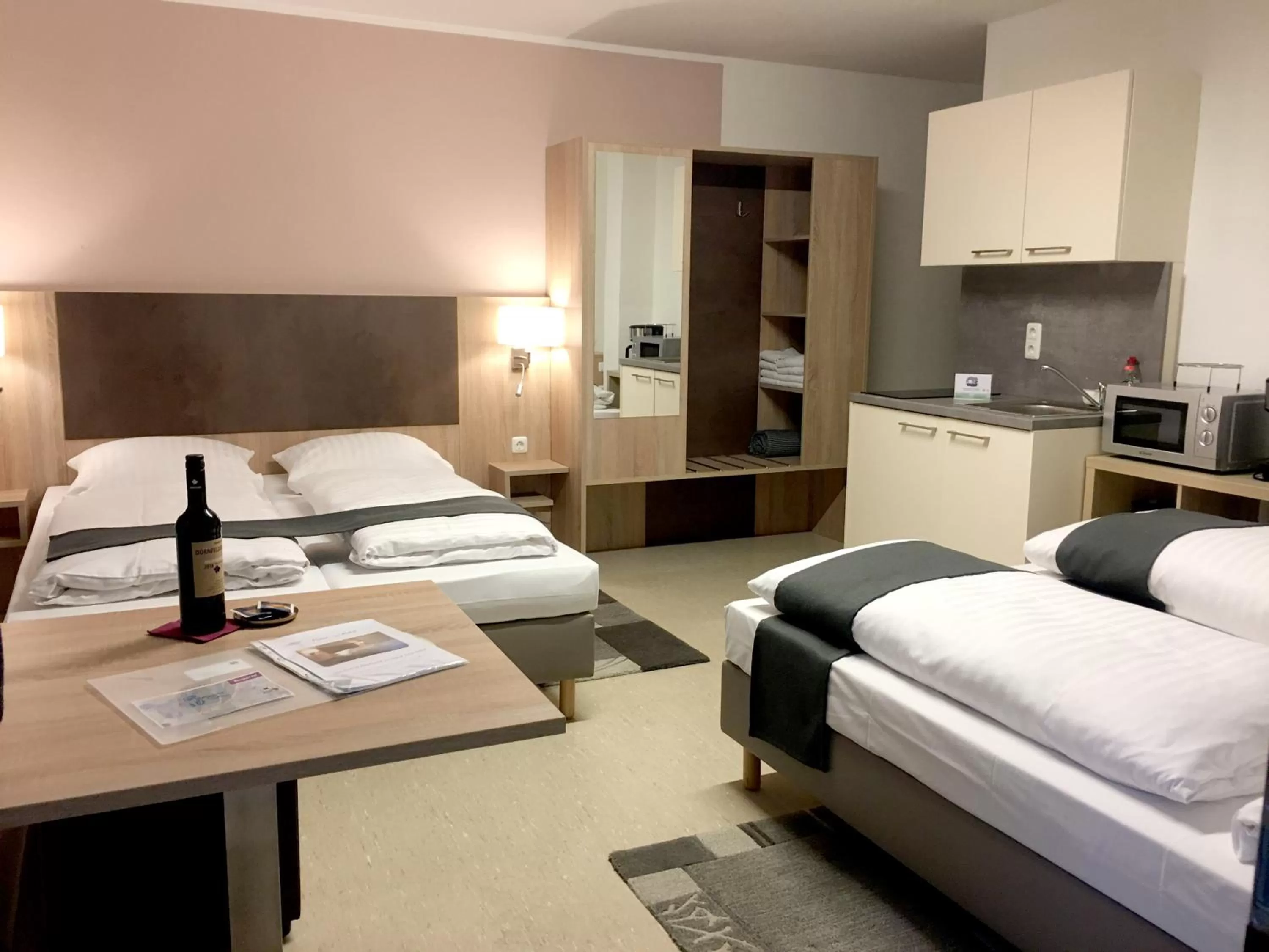 Photo of the whole room in Hana Aparthotel