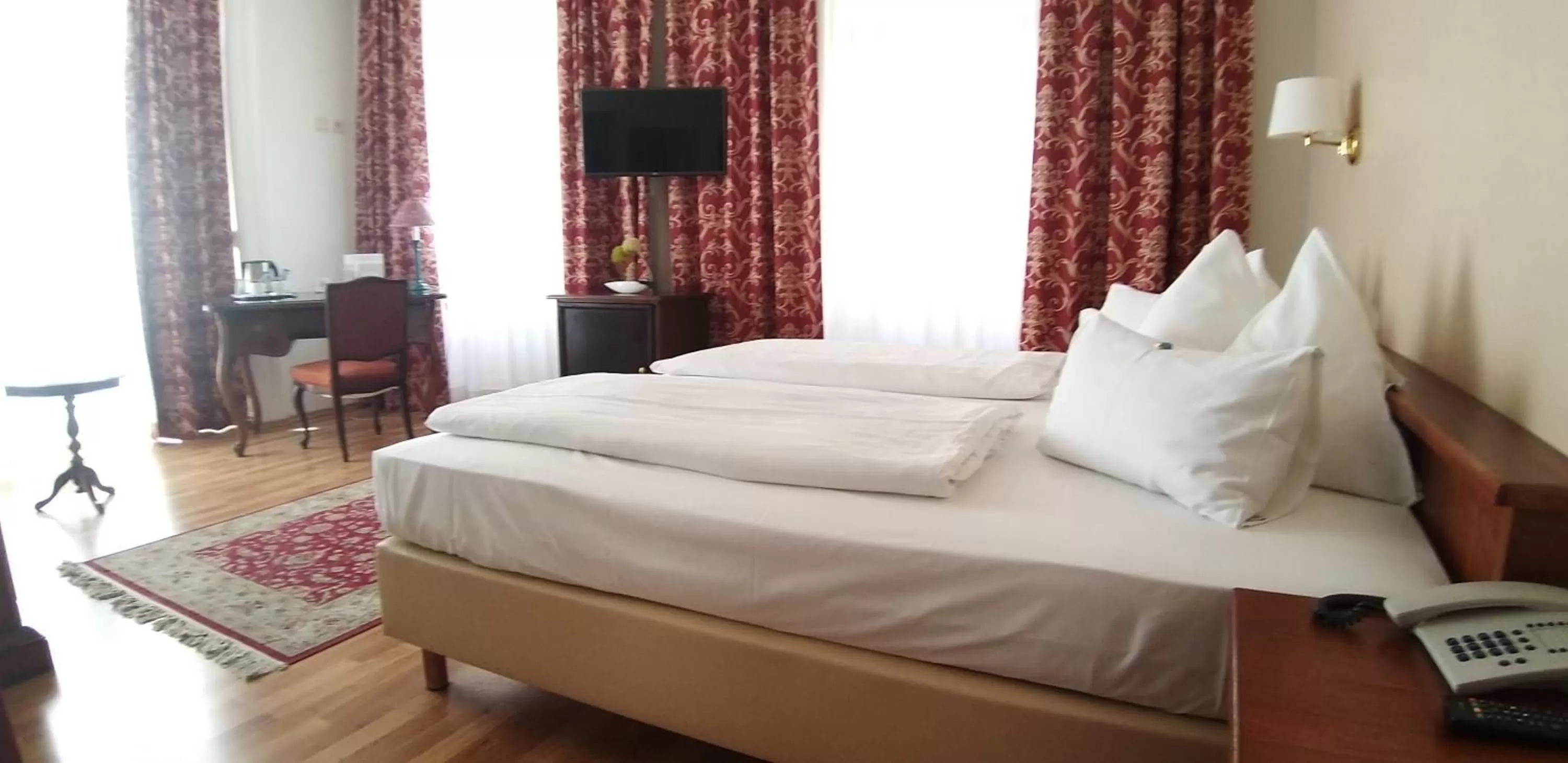 Photo of the whole room, Bed in Hotel Domizil
