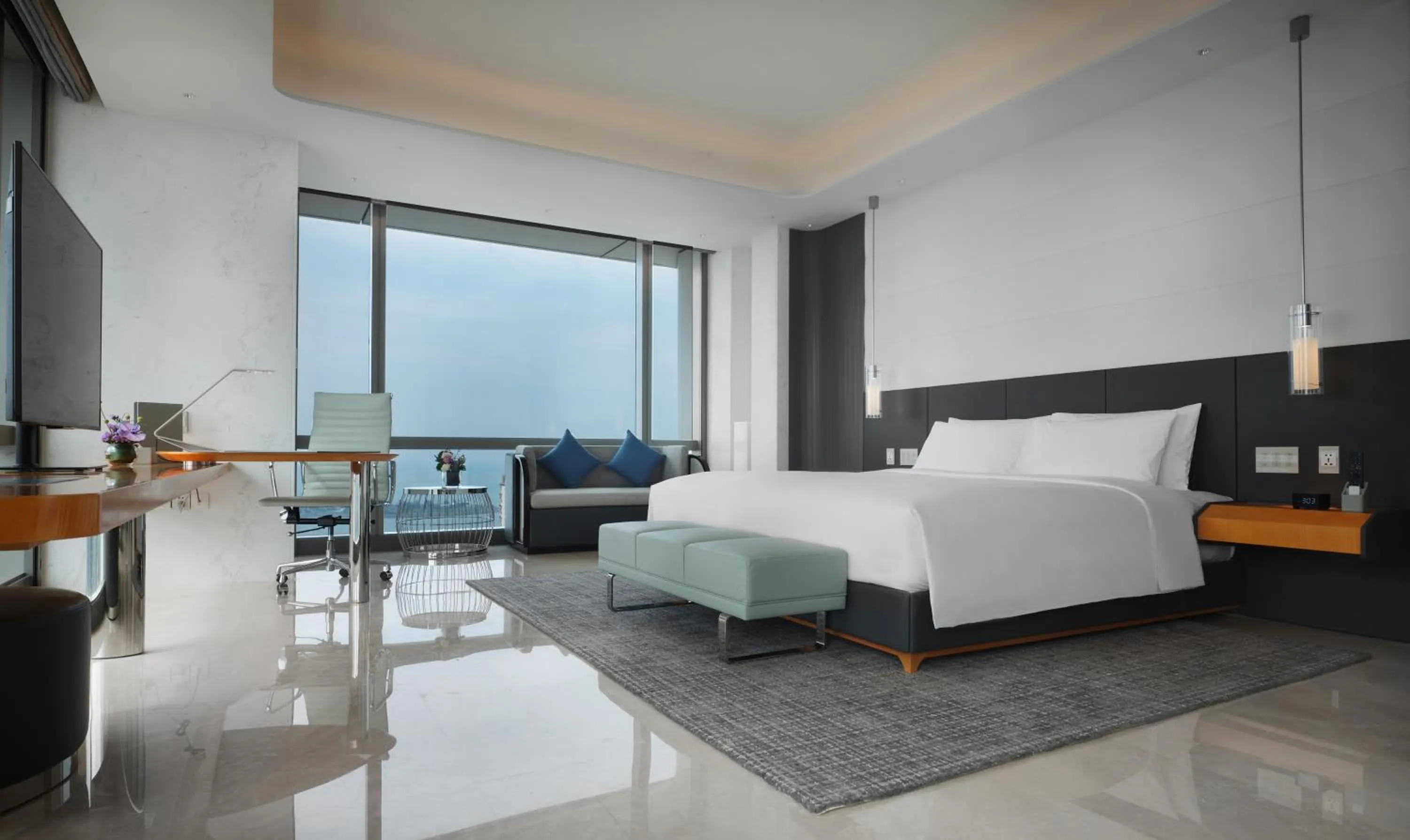 Bedroom, Bed in Sofitel Haikou