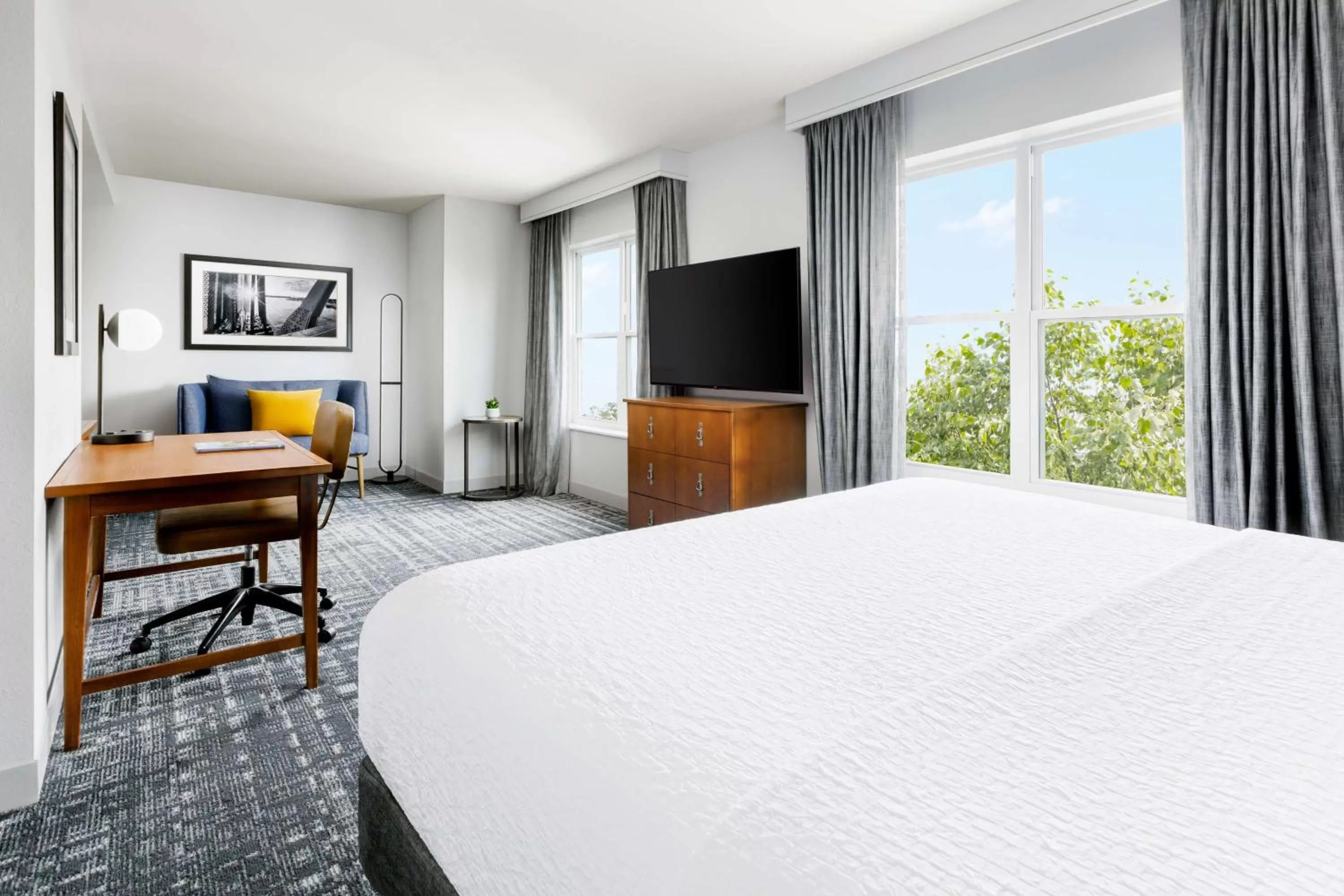 Bedroom, Bed in Homewood Suites by Hilton Portsmouth