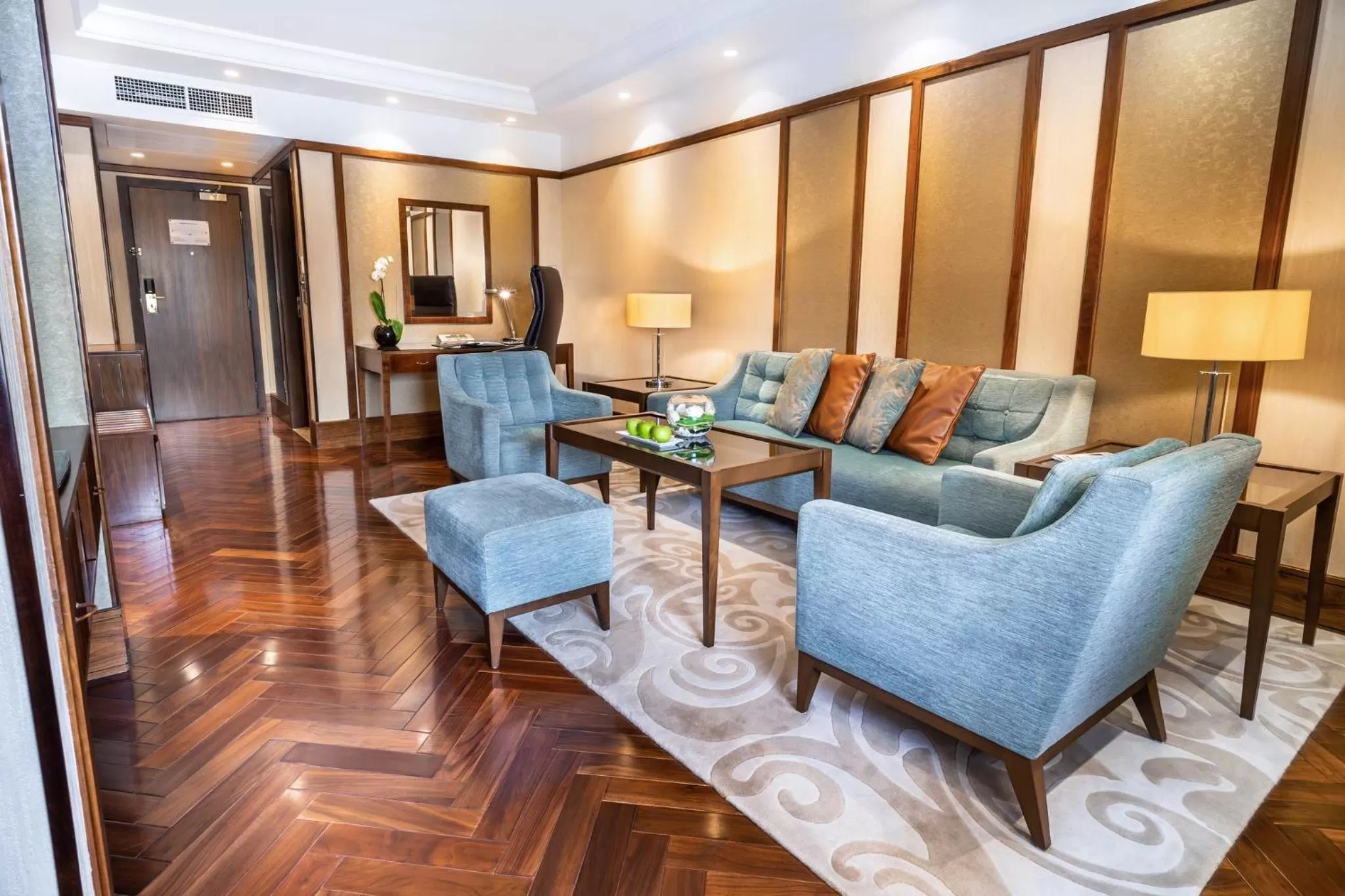 Photo of the whole room in InterContinental Bahrain by IHG