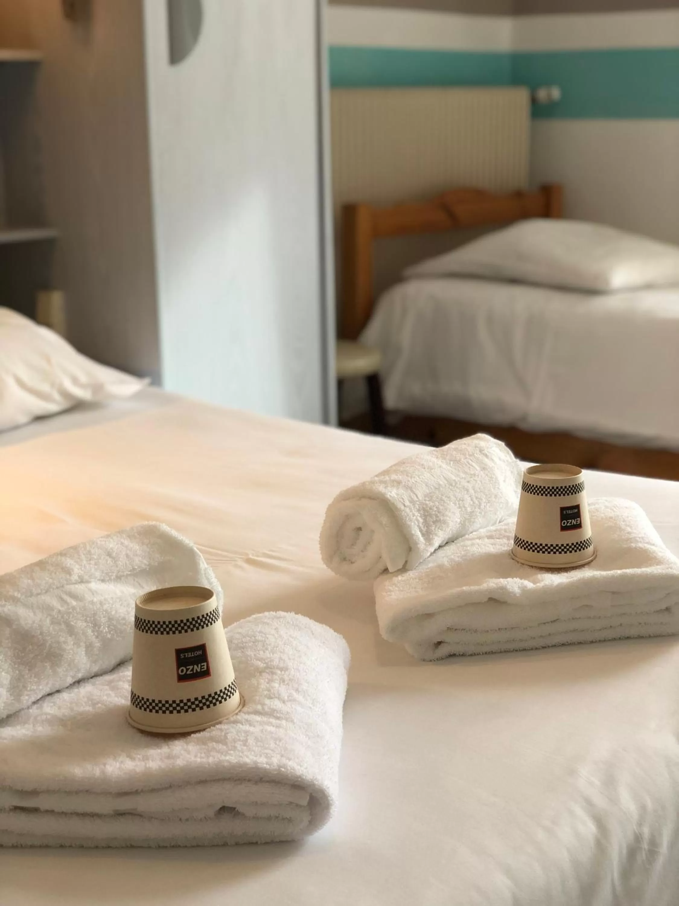 Bed in Enzo Hotels Neufchâteau by Kyriad Direct