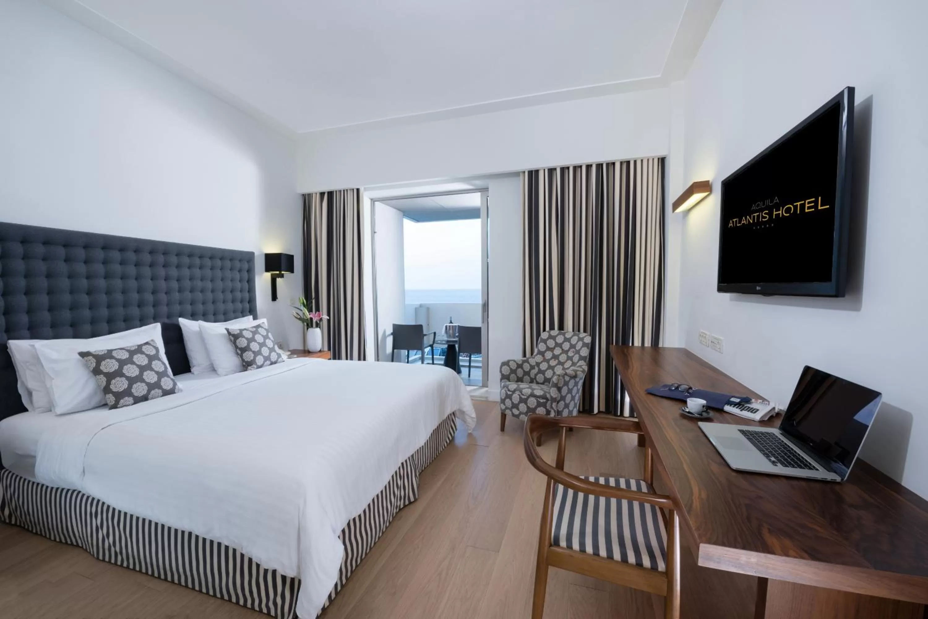 Bedroom, Bed in Aquila Atlantis Hotel