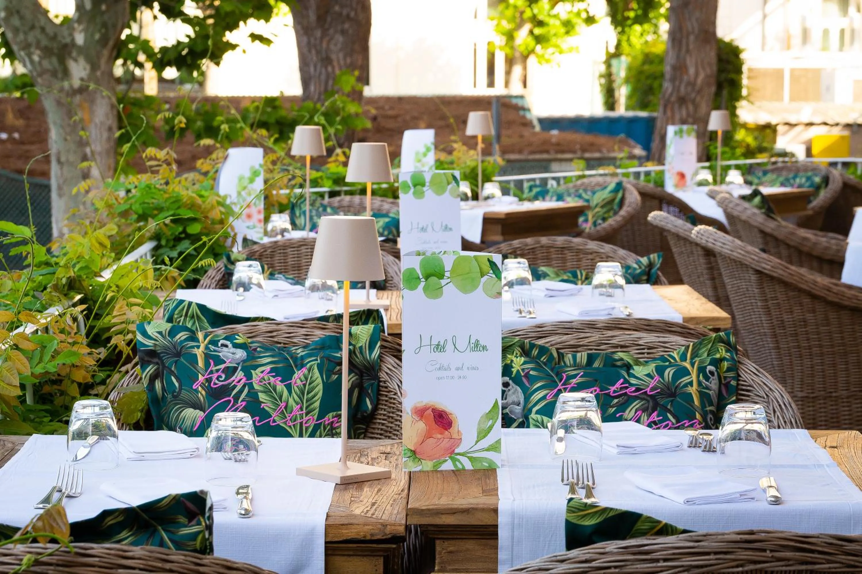 Restaurant/places to eat in Hotel Milton Rimini