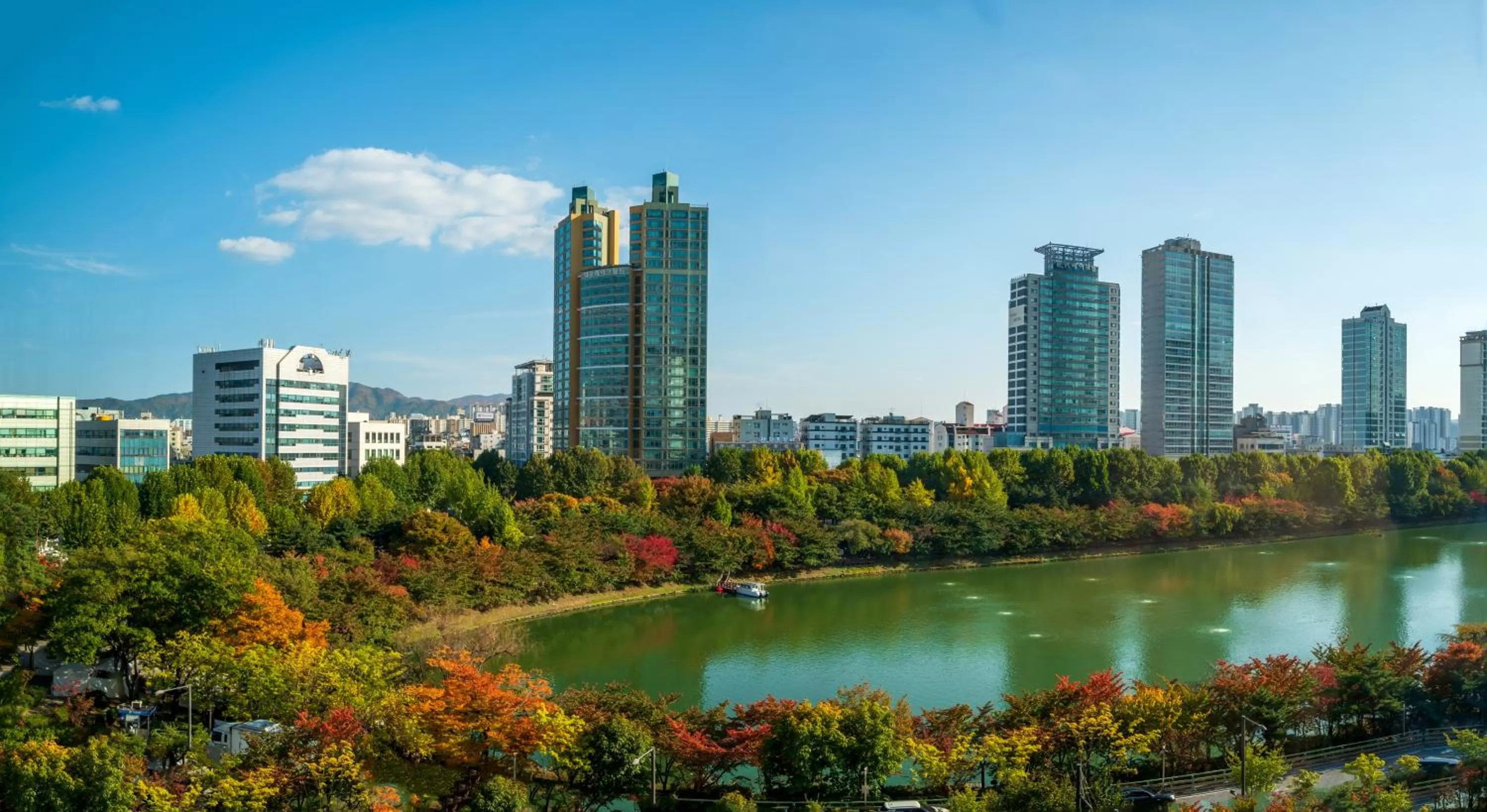 Lake view in Sofitel Ambassador Seoul Hotel & Serviced Residences
