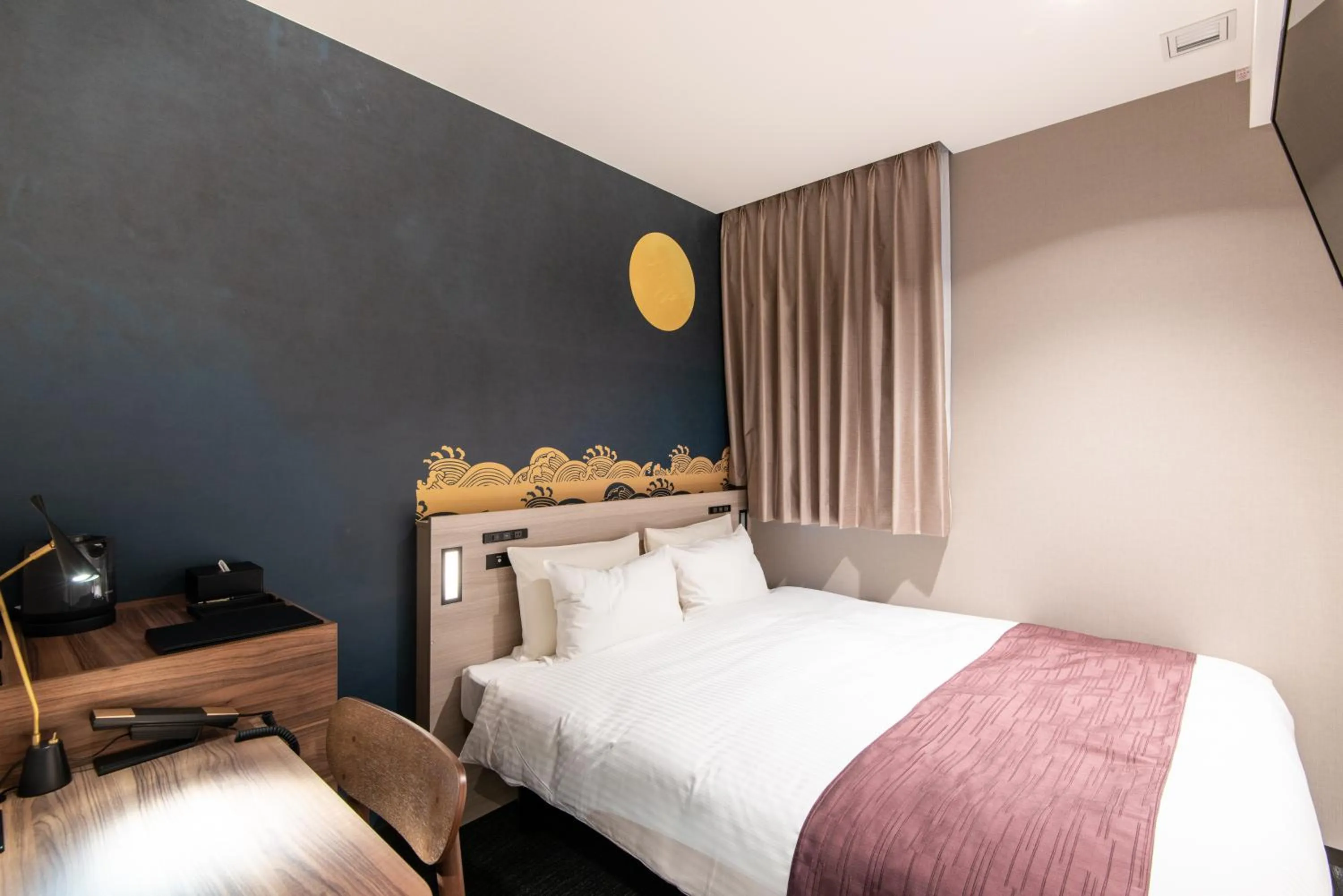 Bed in La'gent Hotel Shinjuku Kabukicho