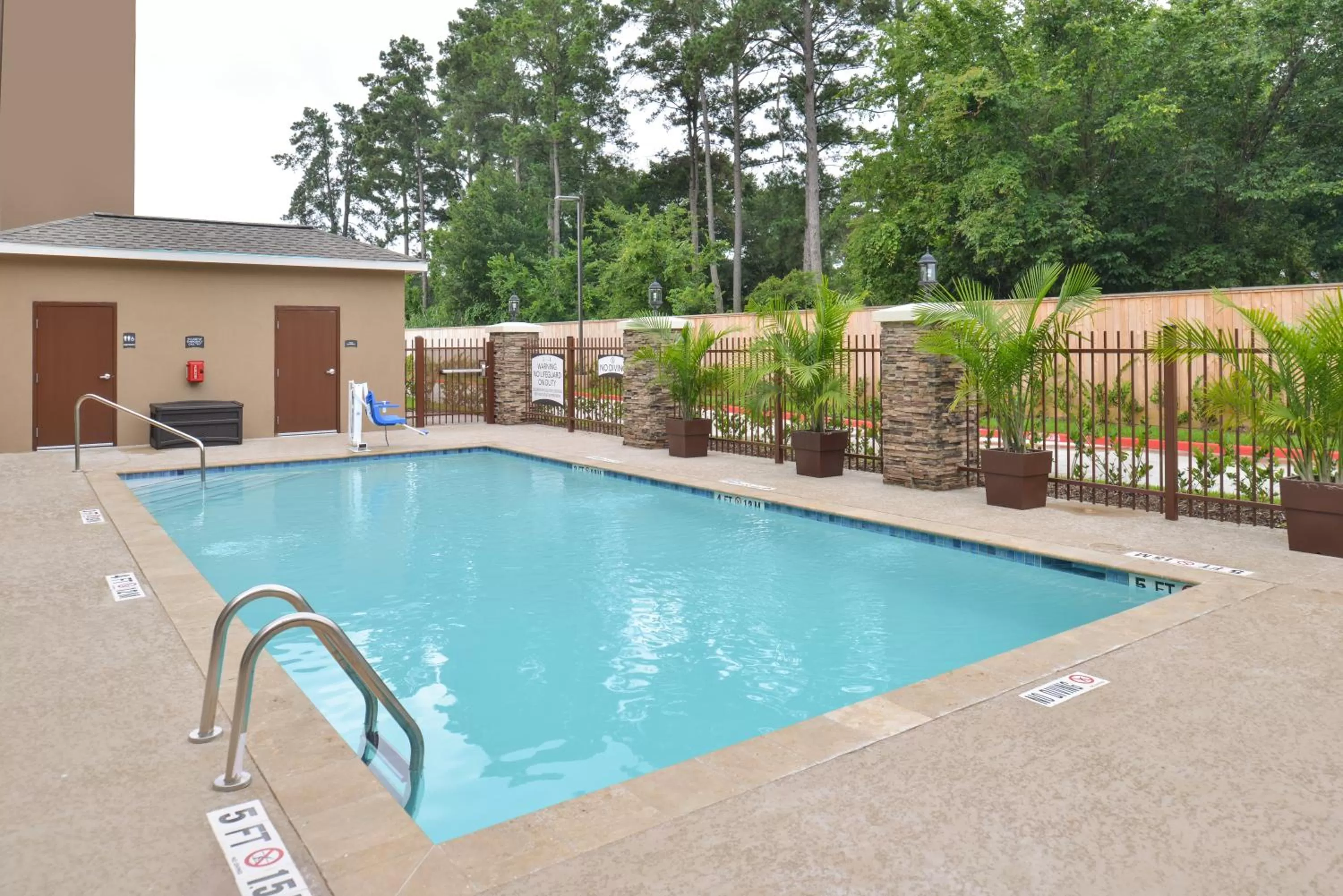 Swimming pool in Staybridge Suites Tomball by IHG