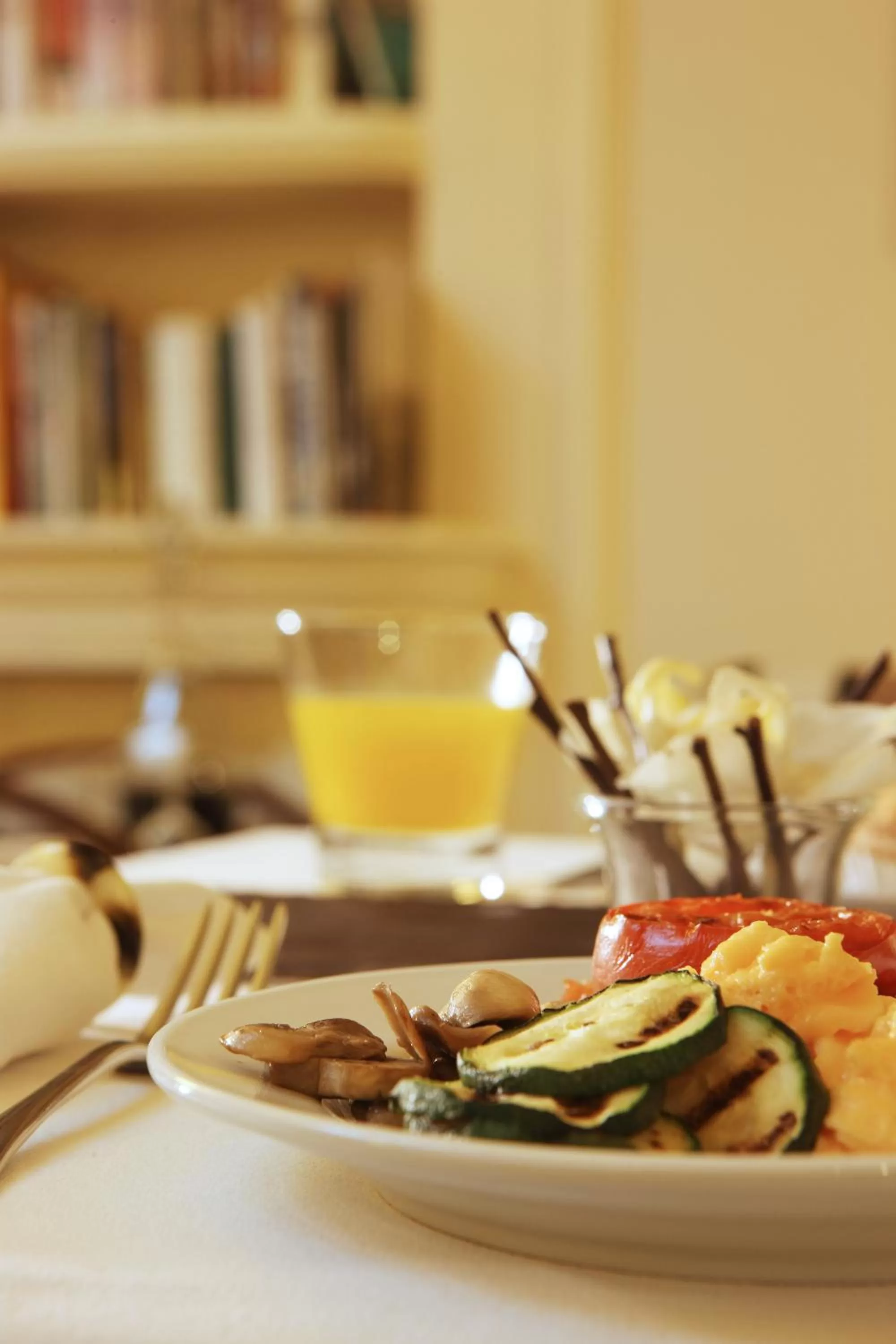 Food and drinks in Hotel Britania Art Deco - Lisbon Heritage Collection - Avenida