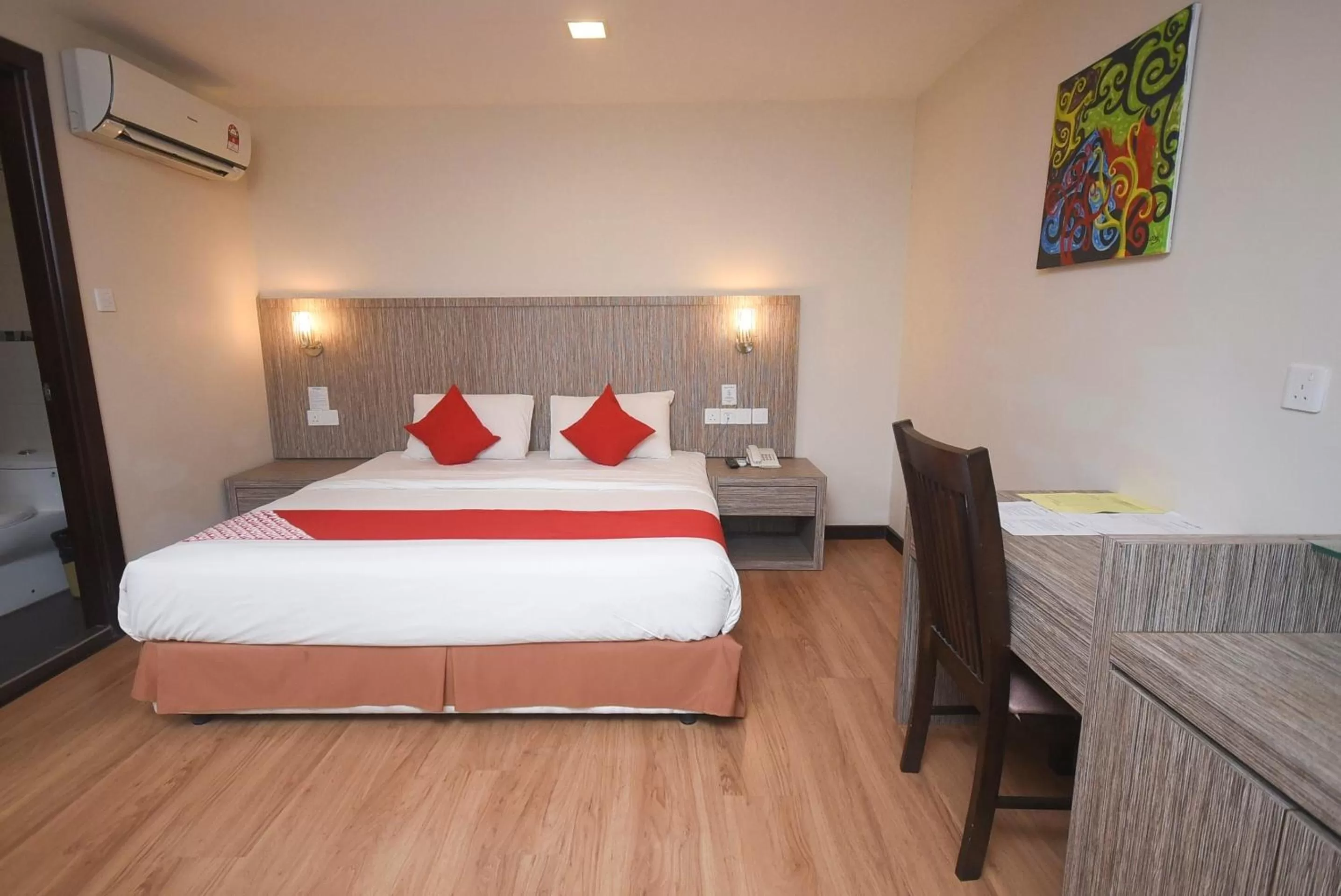 Bed in Super OYO 985 Hotel Nur