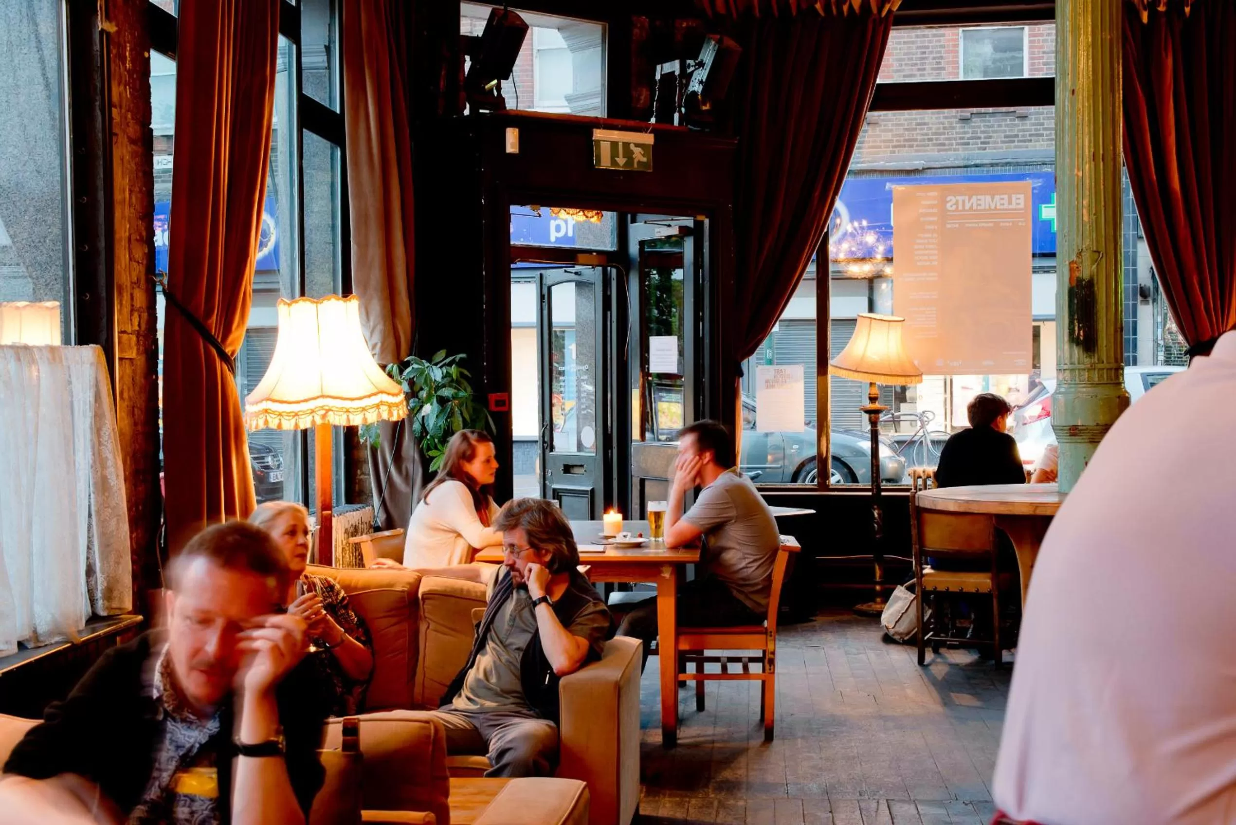 Lounge or bar, Restaurant/Places to Eat in Red Lion