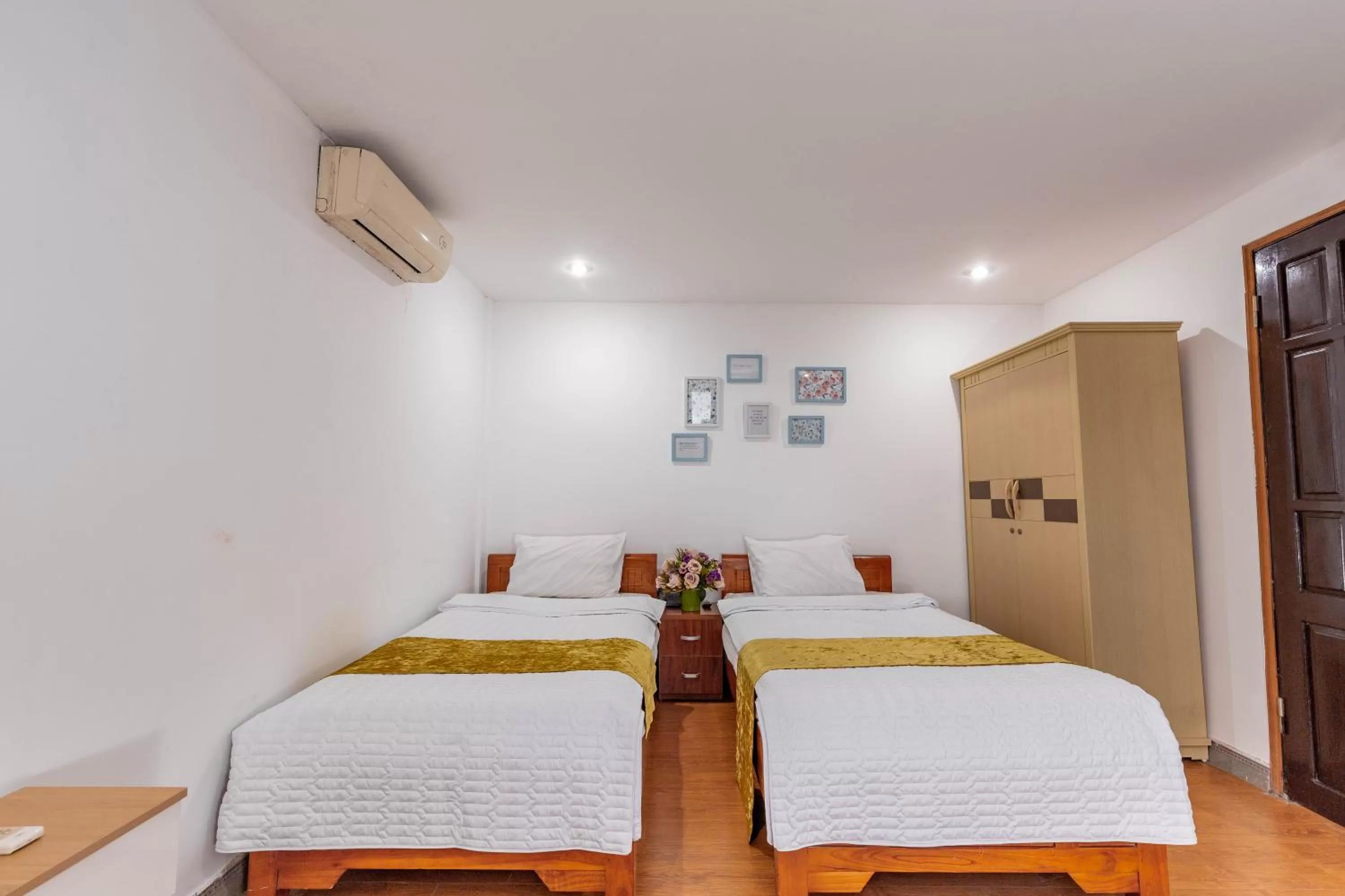 Bed in Hanoi View Legend Hotel