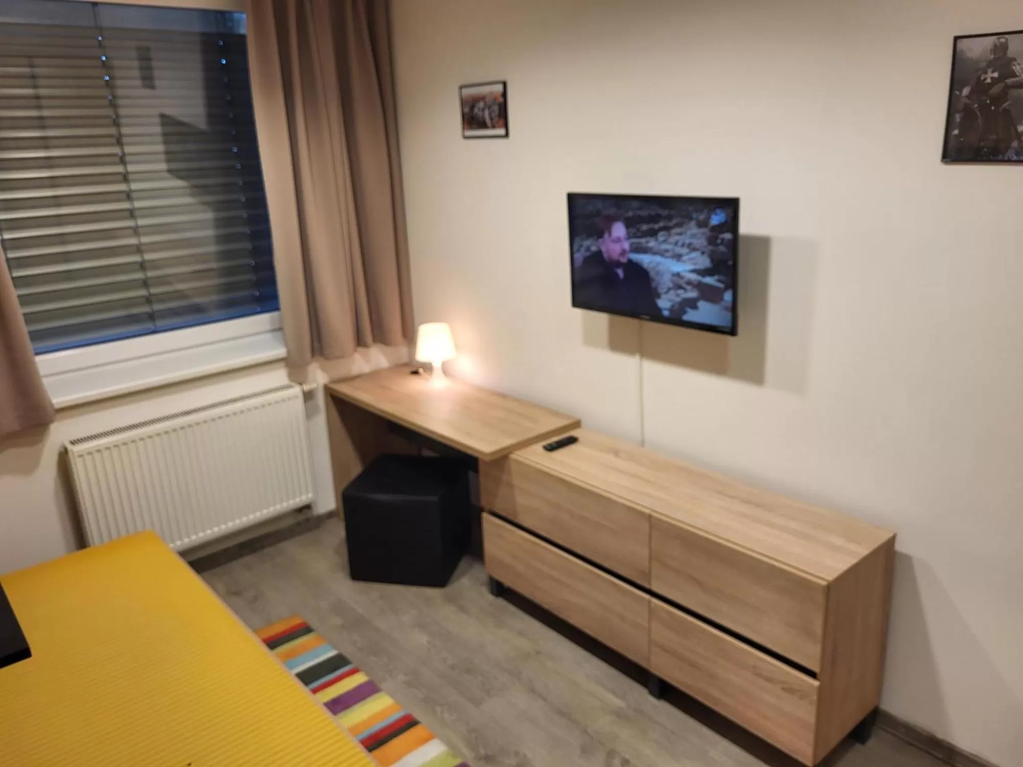 TV/Entertainment Center in TaM Autohof Malacky