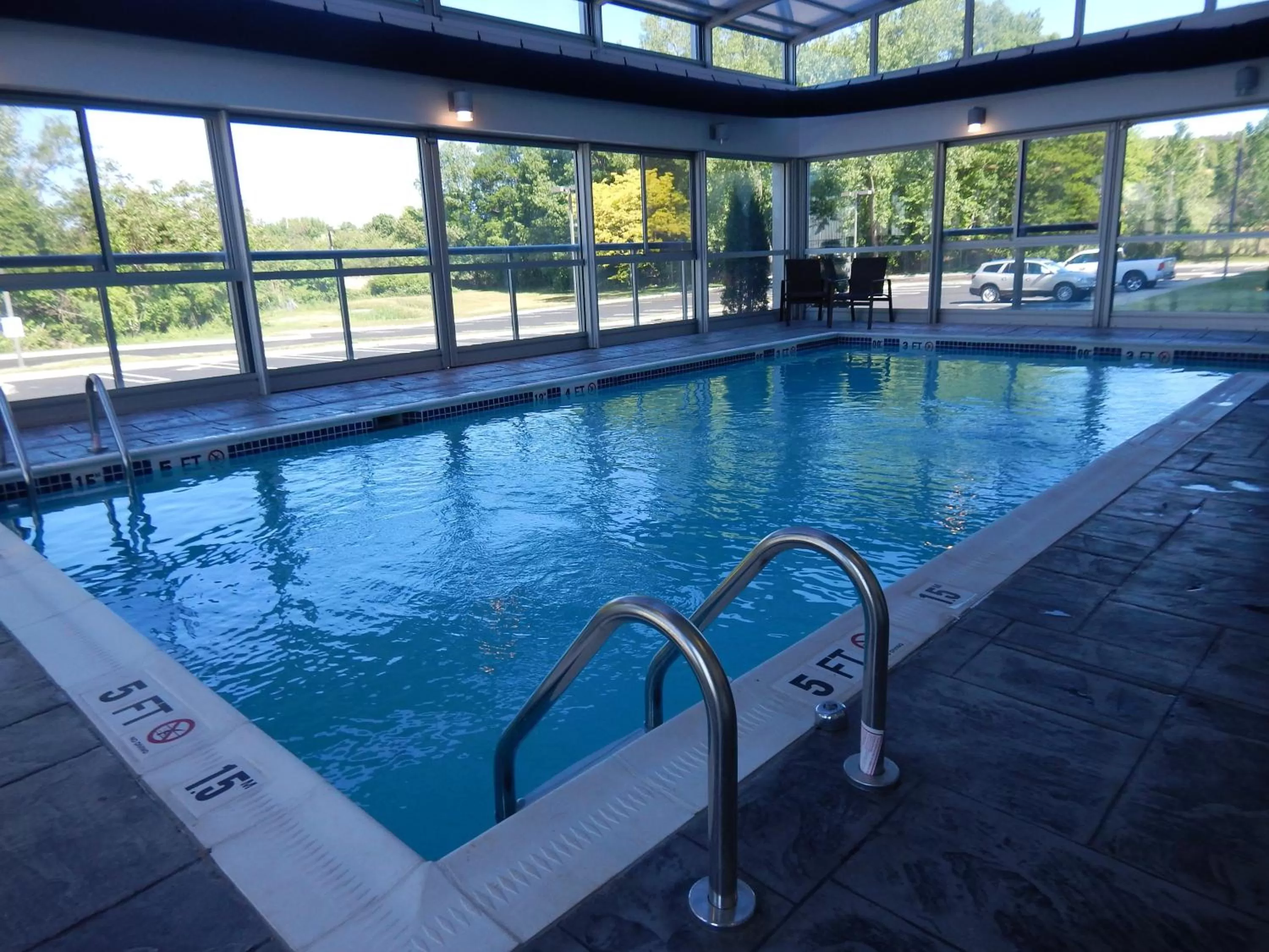 Swimming pool in Holiday Inn Express Milford by IHG