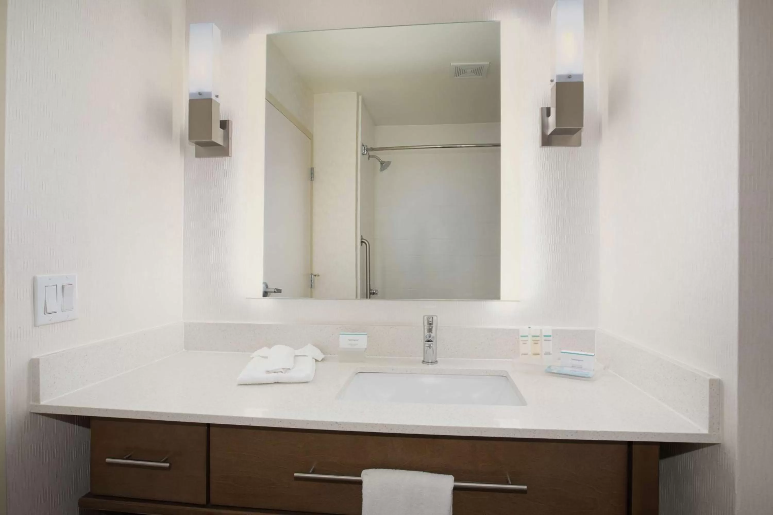 Bathroom in Homewood Suites by Hilton Albuquerque-Journal Center