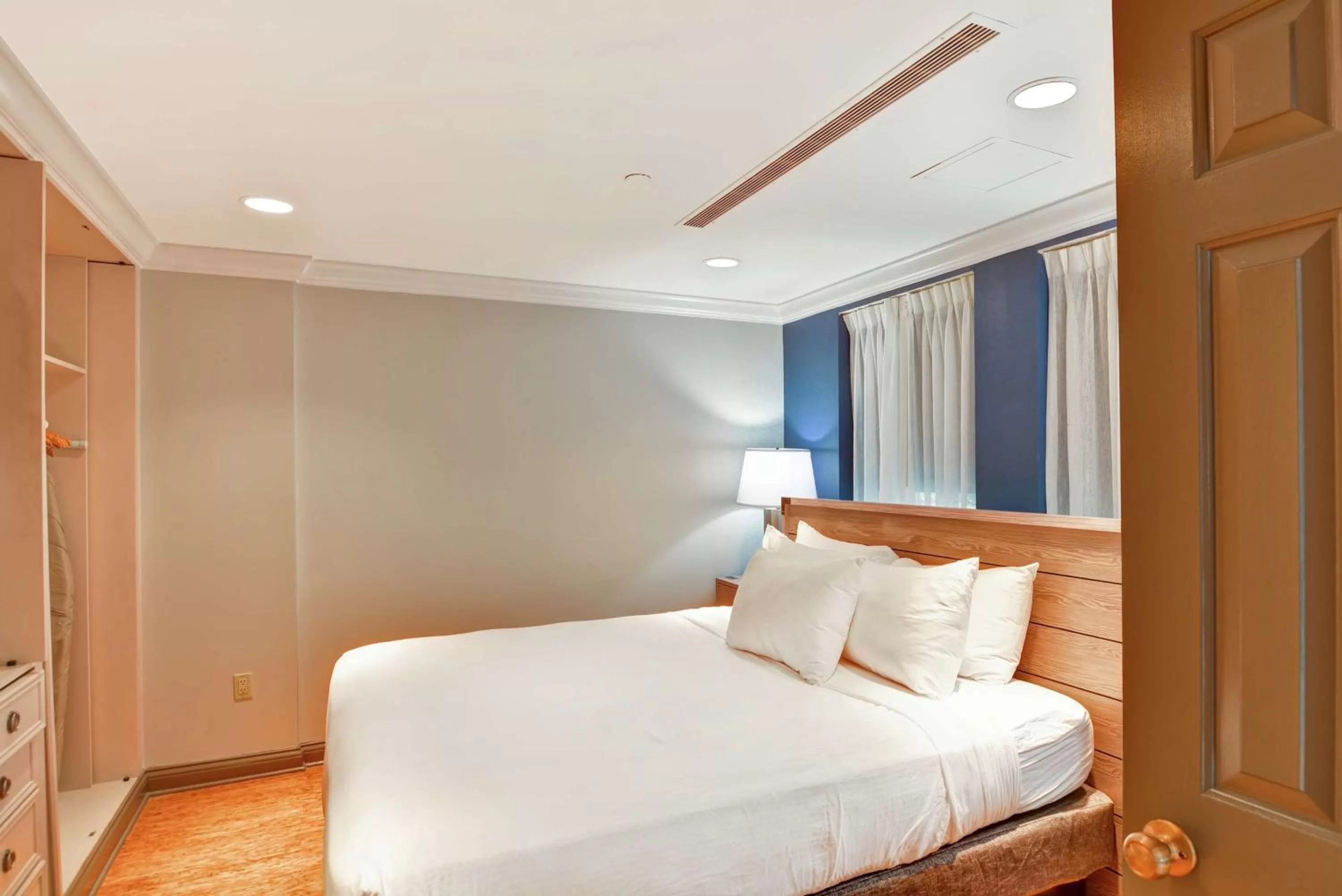 Bed in The Cincinnatian Curio Collection by Hilton