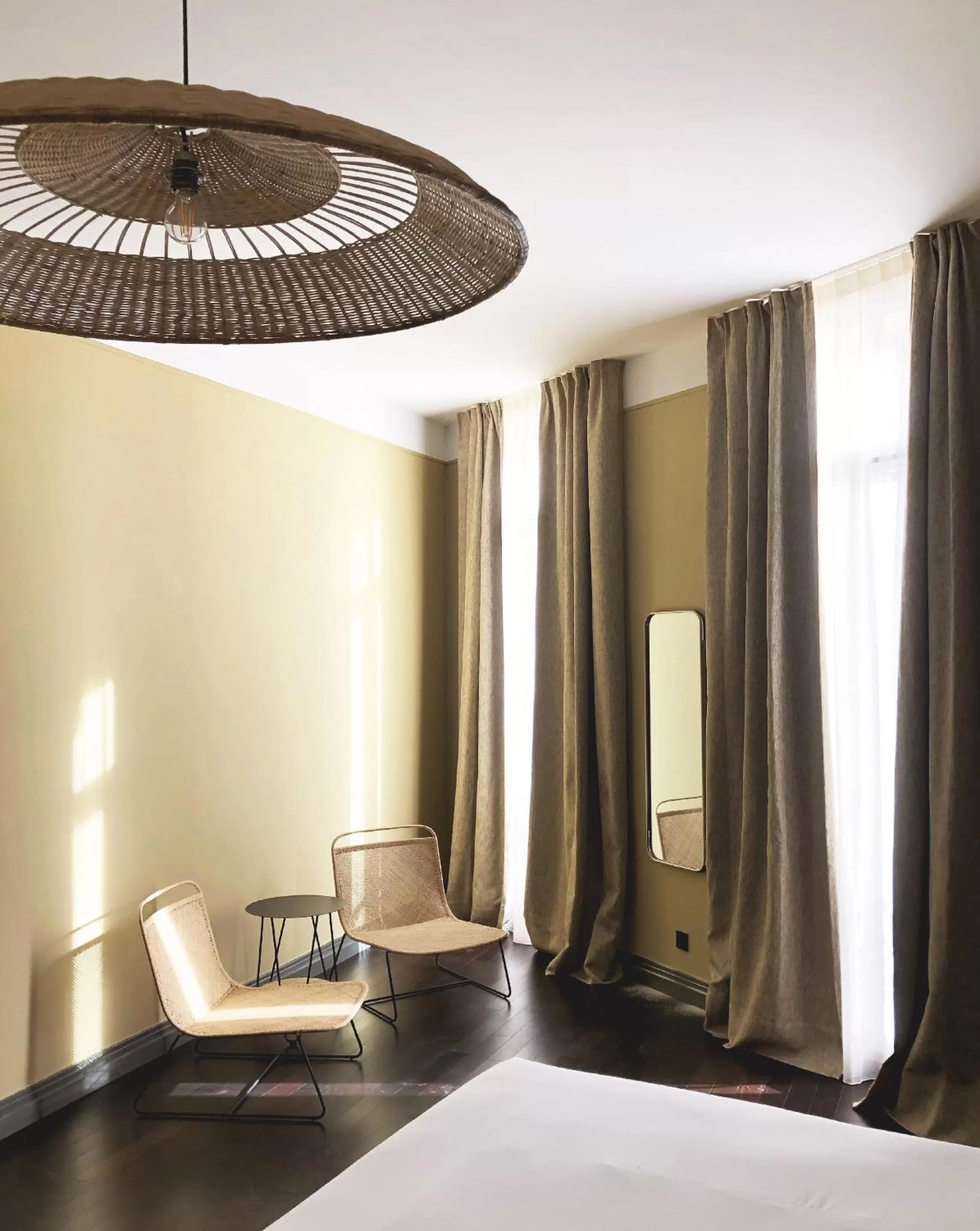 Seating area, Bed in New Hotel Le Quai - Vieux Port