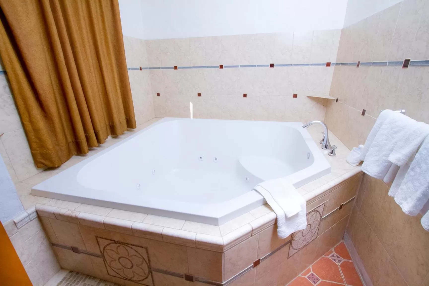 Bed in Mission Bell Motel