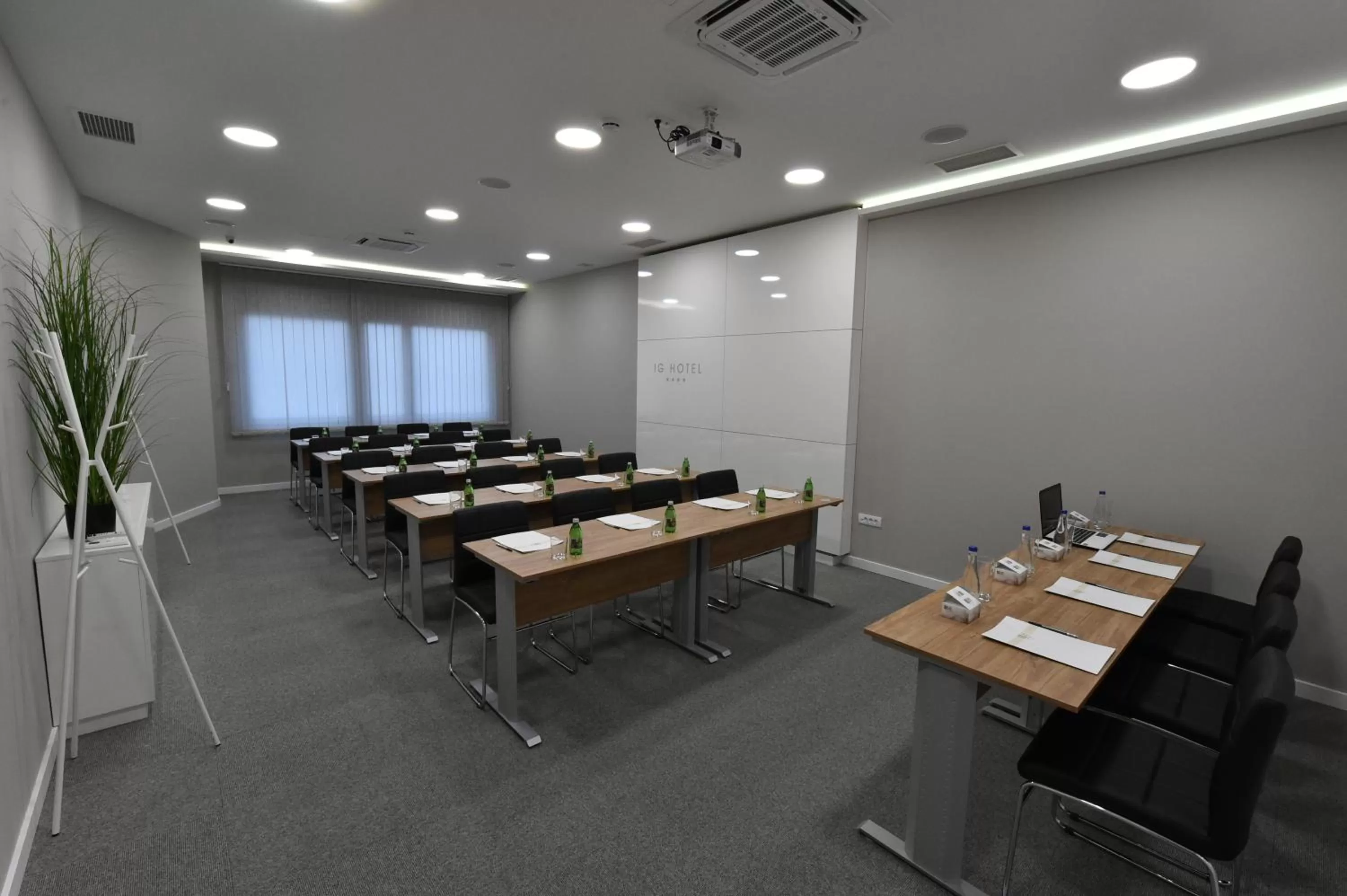 Meeting/conference room in IG Hotel