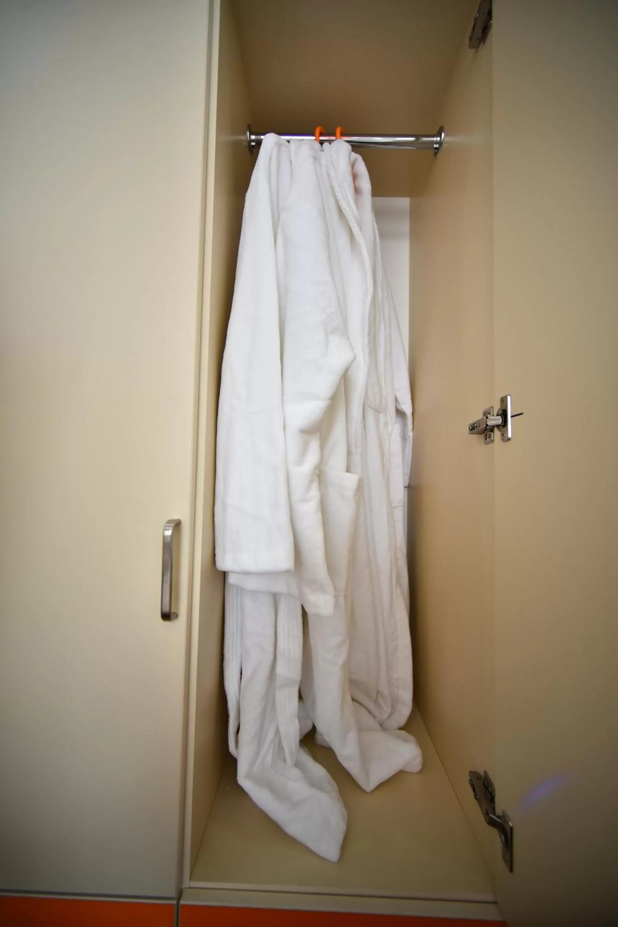 Bathroom in Orange Home Hotel